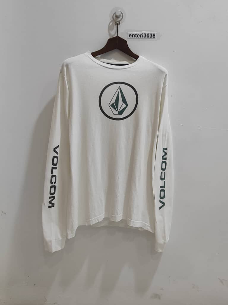 Vintage Vintage × Volcom RARE🔥VINTAGE VOLCOM sketboarding big logo Size US M / EU 48-50 / 2 - 1 Thumbnail
