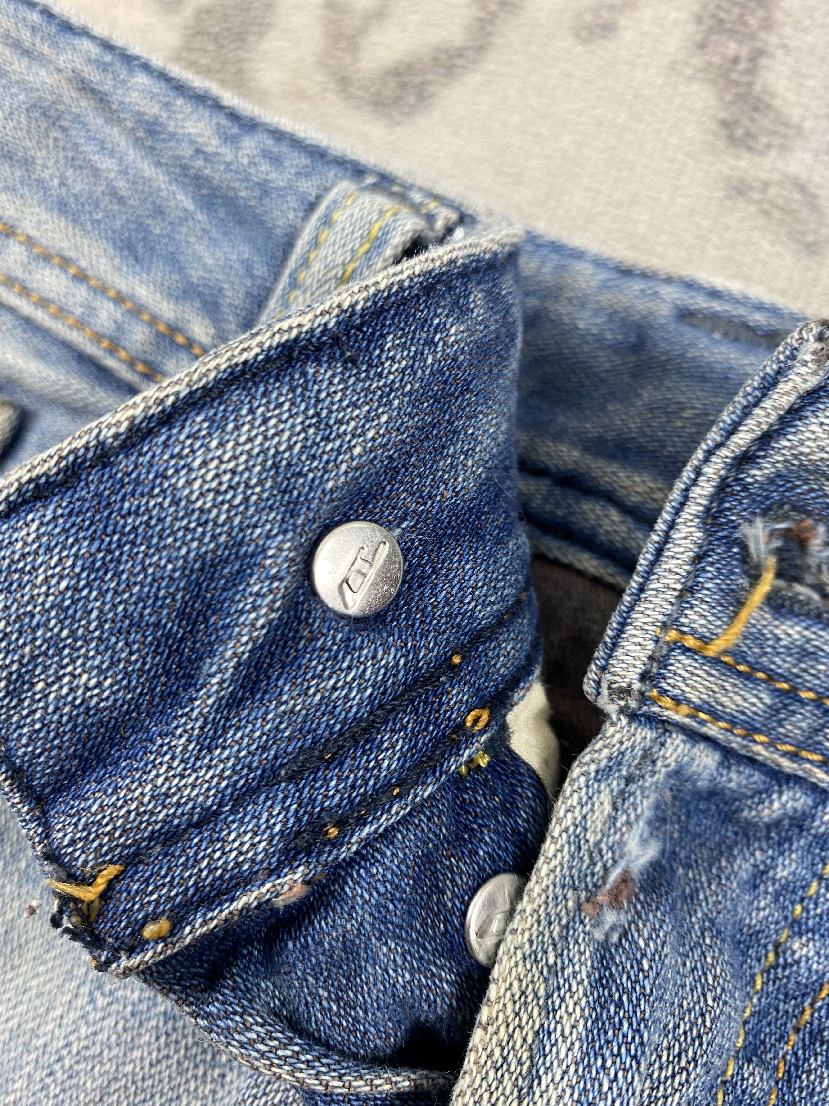 Japanese Brand Vintage Diesel Distressed Blue Jeans 31x30.5 Denim- JN3731 Size US 31 - 7 Thumbnail
