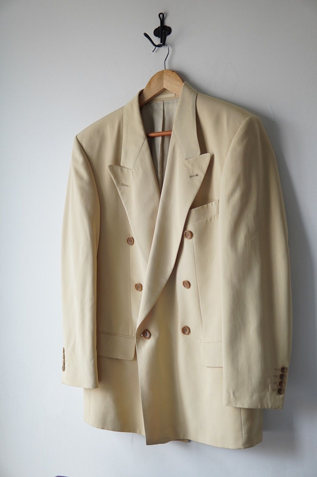 Hugo Boss Hugo Boss Beige Silk Double Breasted Blazer Size 48L - 2 Thumbnail