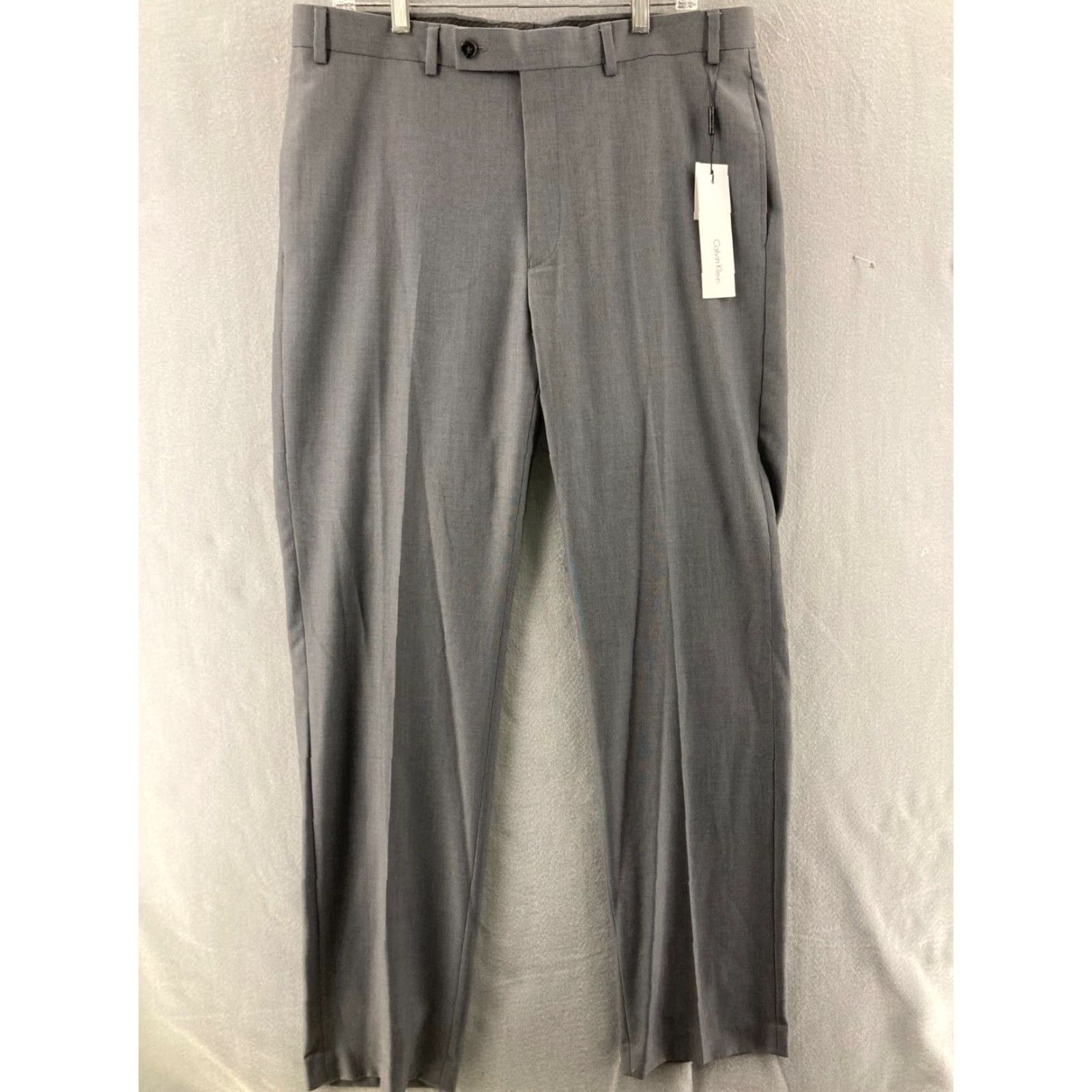 Calvin Klein Calvin Klein Dress Pants Mens 36 x 34 Slim-Fit Gray Flat Front NWT Dress Pants Mens 36 In Gray Solid 90s? Size US 36 / EU 52 - 2 Thumbnail