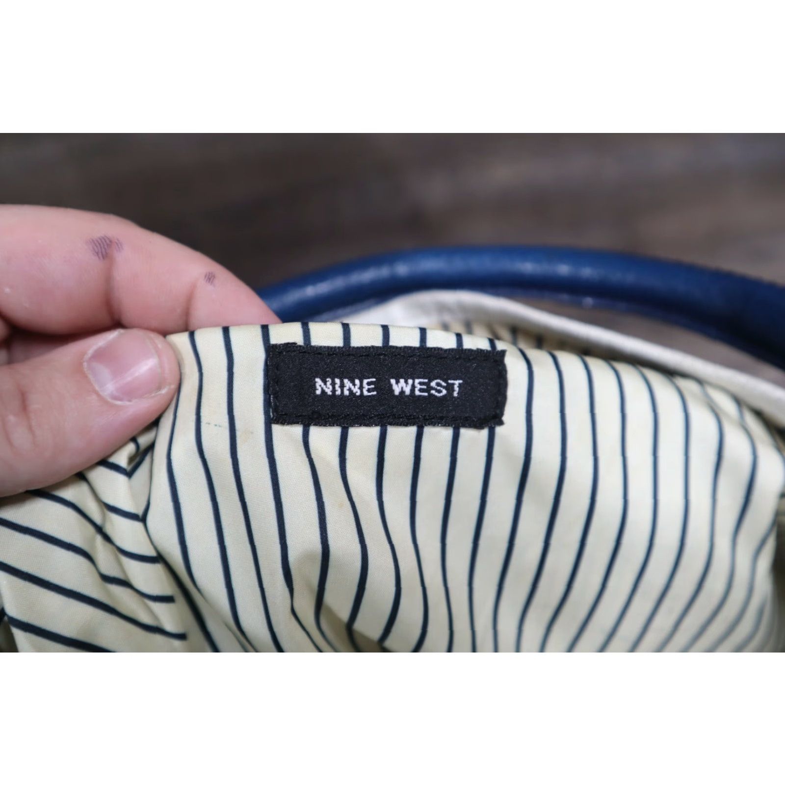 Nine West NINE WEST Blue Messenger Handbag Shoulder Bag Womens Purse Vintage Pebbled Solid Faux Leather Small Bag Size ONE SIZE - 5 Thumbnail