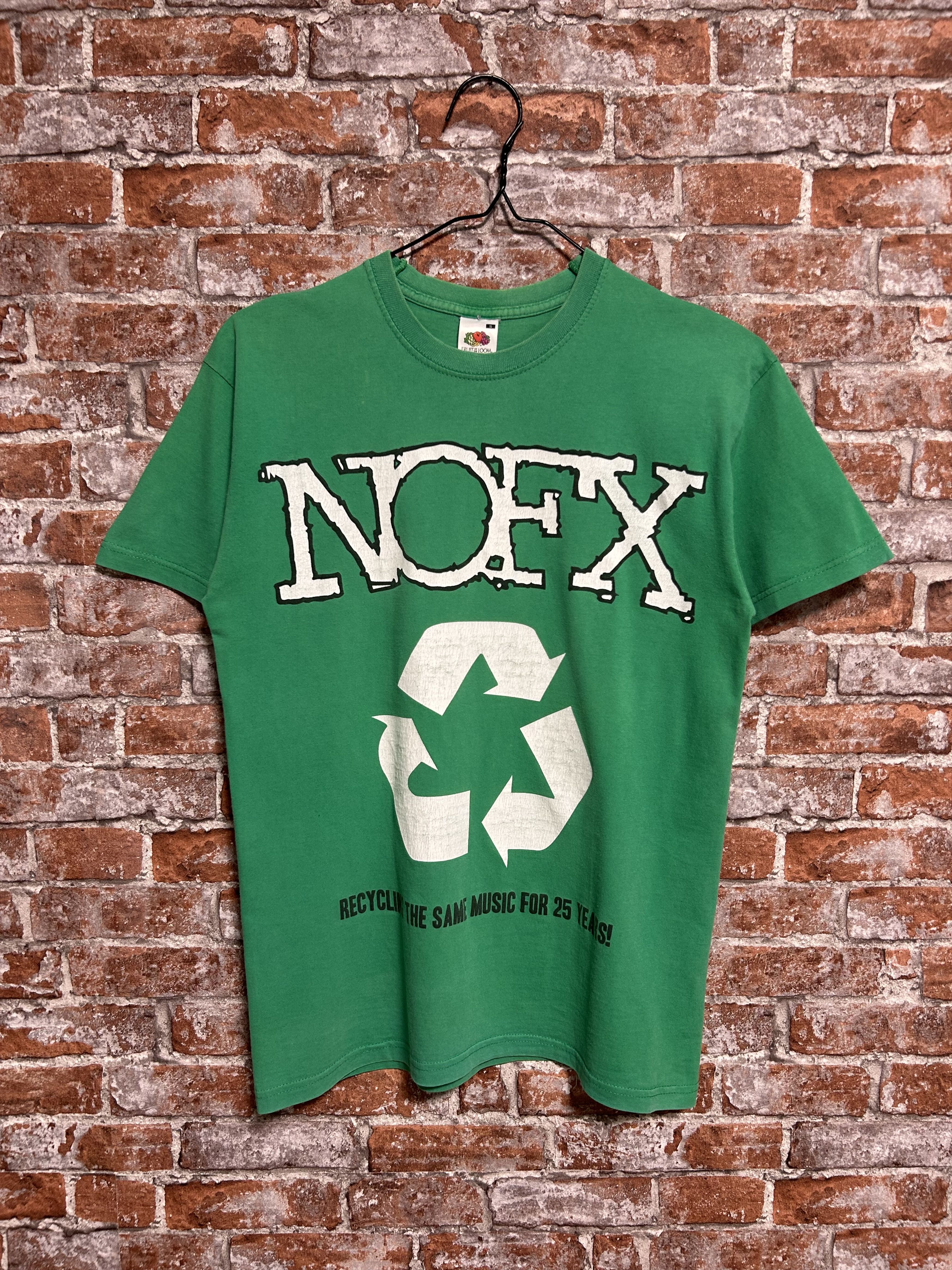 Band Tees Vintage 2000s NOFX Punk Rock Band T-shirt Size US S / EU 44-46 / 1 - 1 Thumbnail