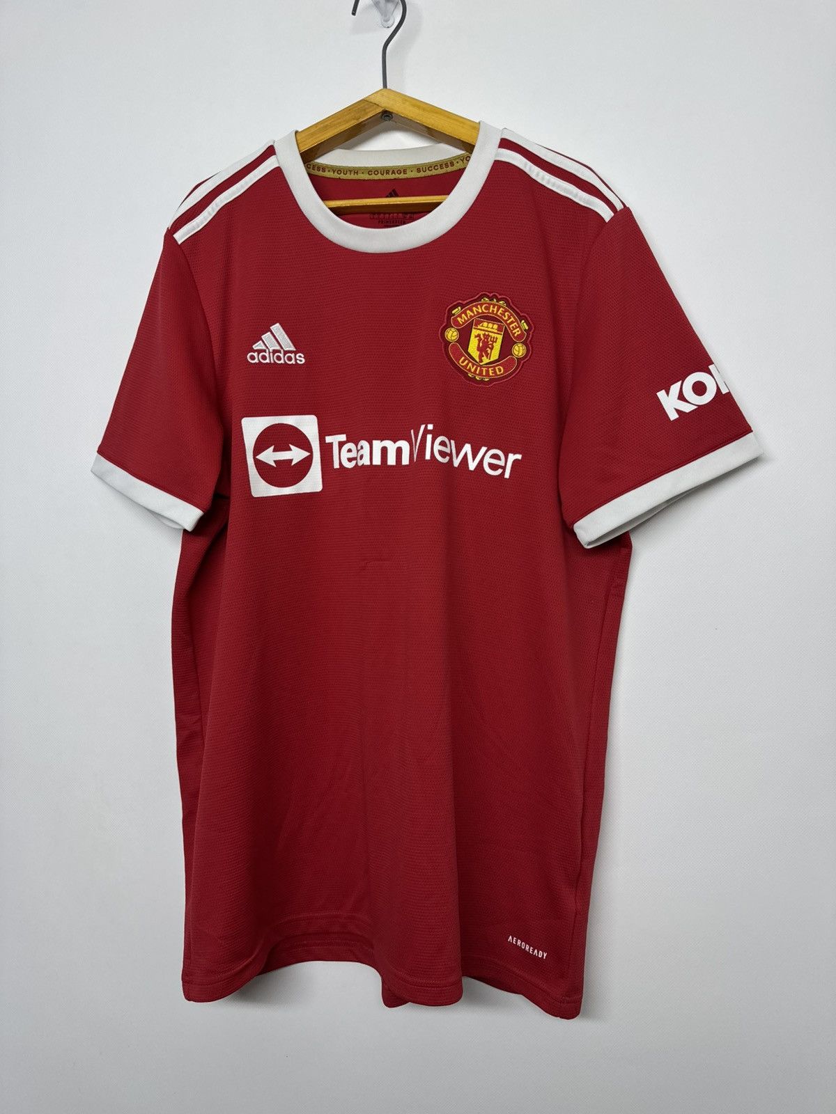 Adidas Manchester United 2021/2022 home football shirt Size US L / EU 52-54 / 3 - 5 Thumbnail