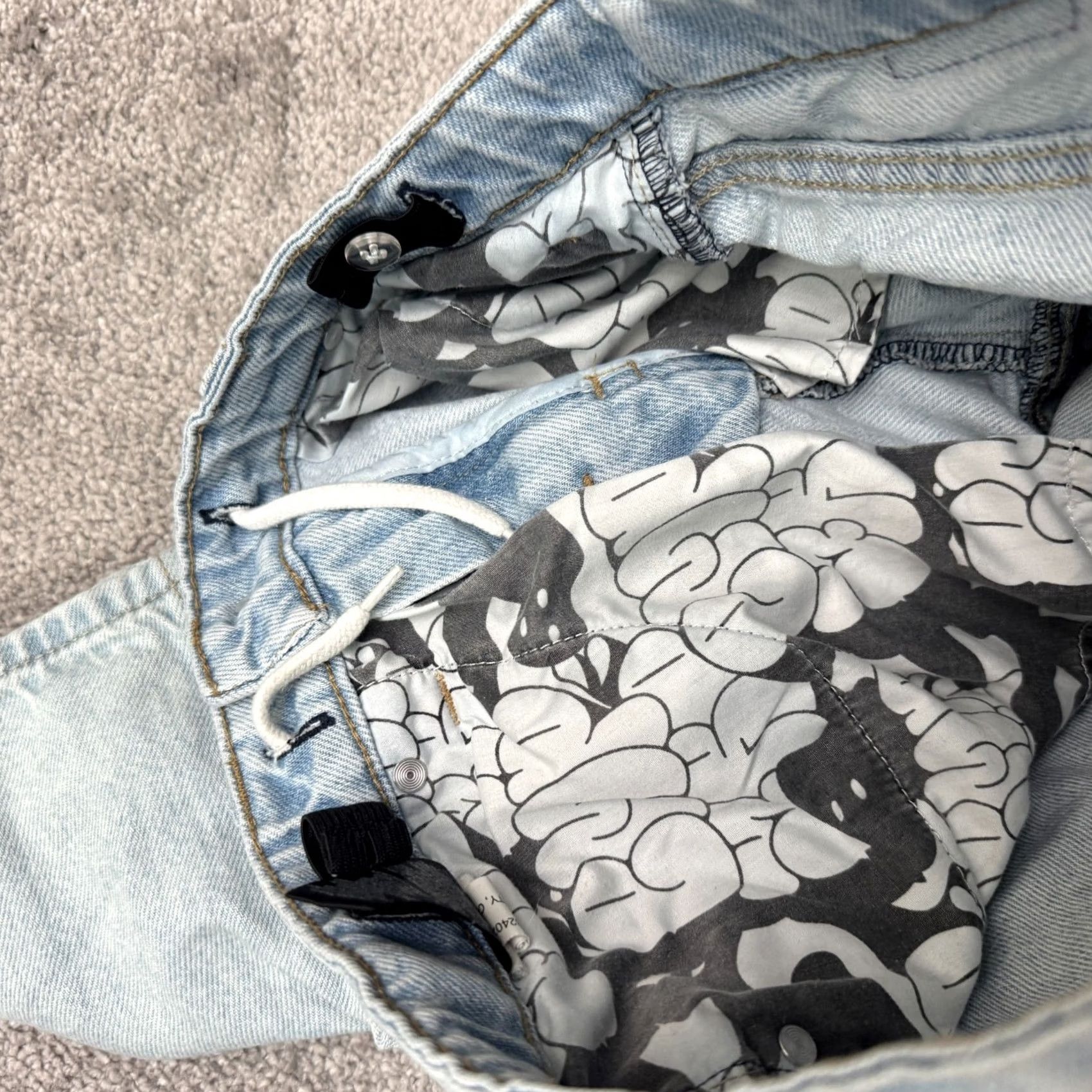 Empyre VINTAGE Empyre Jeans 90s City Streetwear 25 Light Blue Denim High Rise 5-Pocket Womens Size 42" / US 20 - 7 Thumbnail