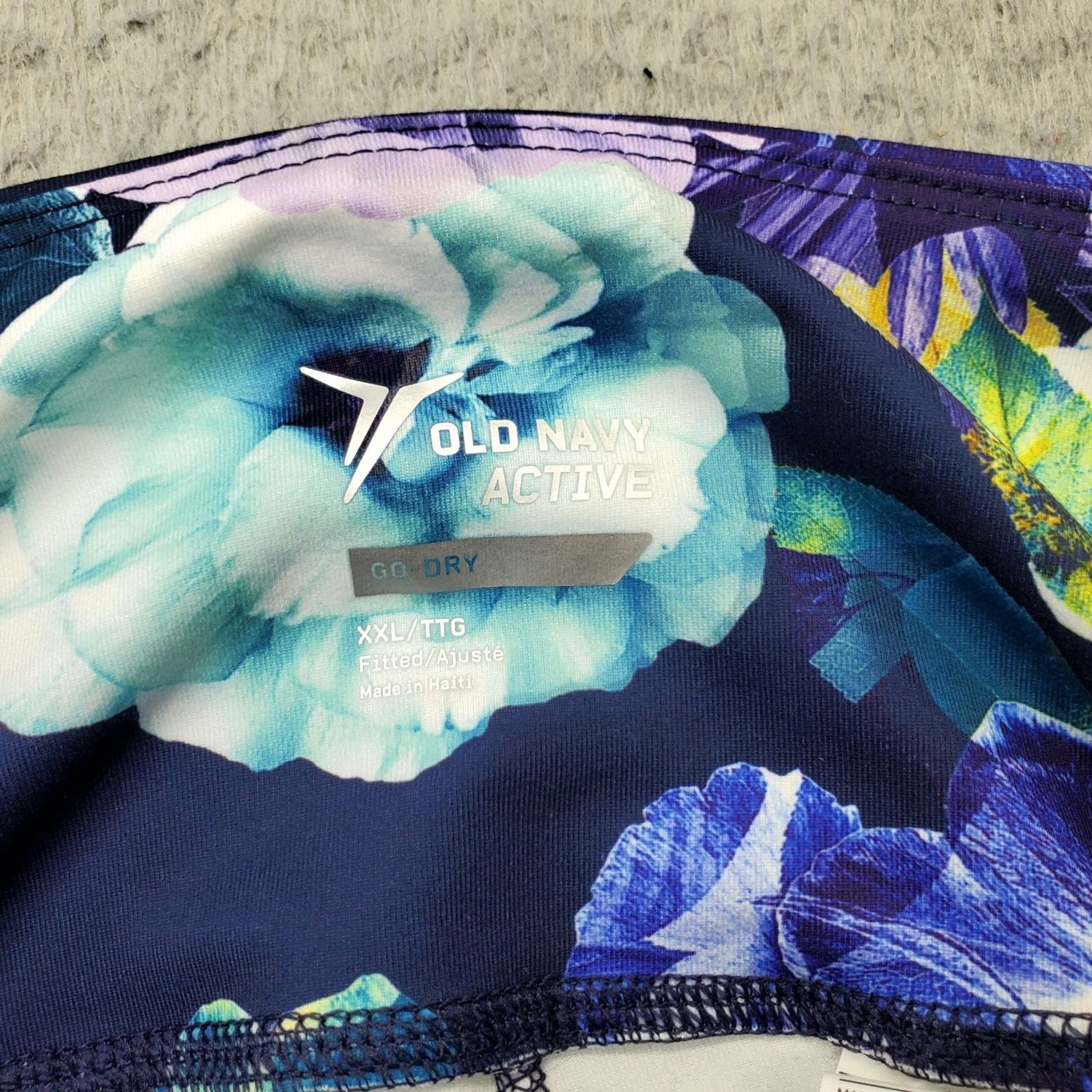 Old Navy Old Navy Active Go Dry Leggings Womens XXL Multicolor Floral Fitted Tapered Leg Size 40" / US 18 - 7 Thumbnail