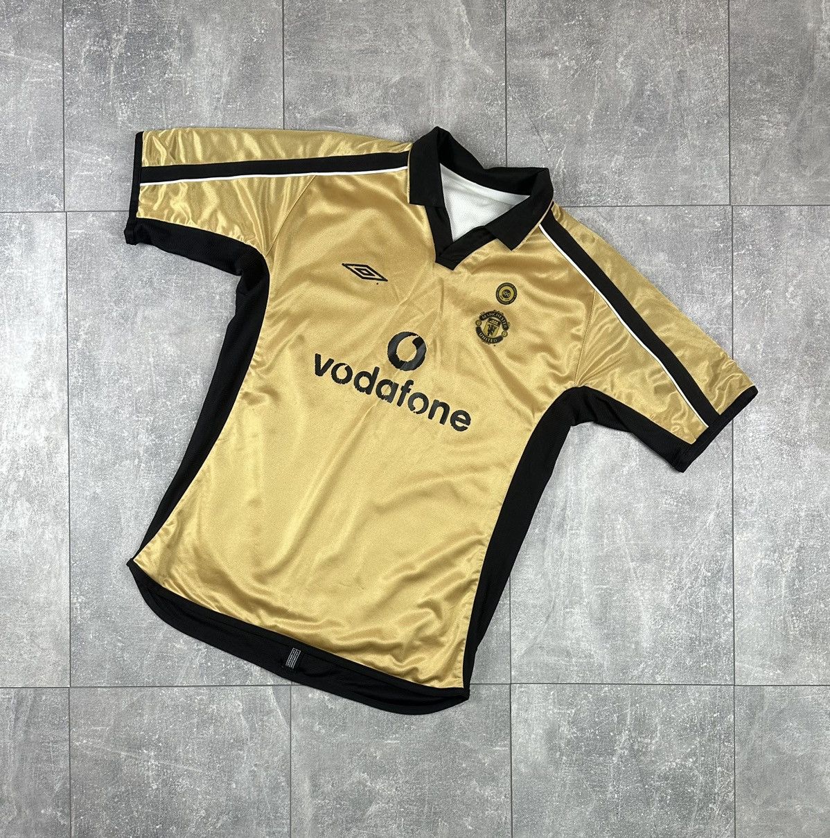 Umbro Umbro Manchester United Reversible 2001/02Away Retro Jersey Size US XS / EU 42 / 0 - 1 Thumbnail