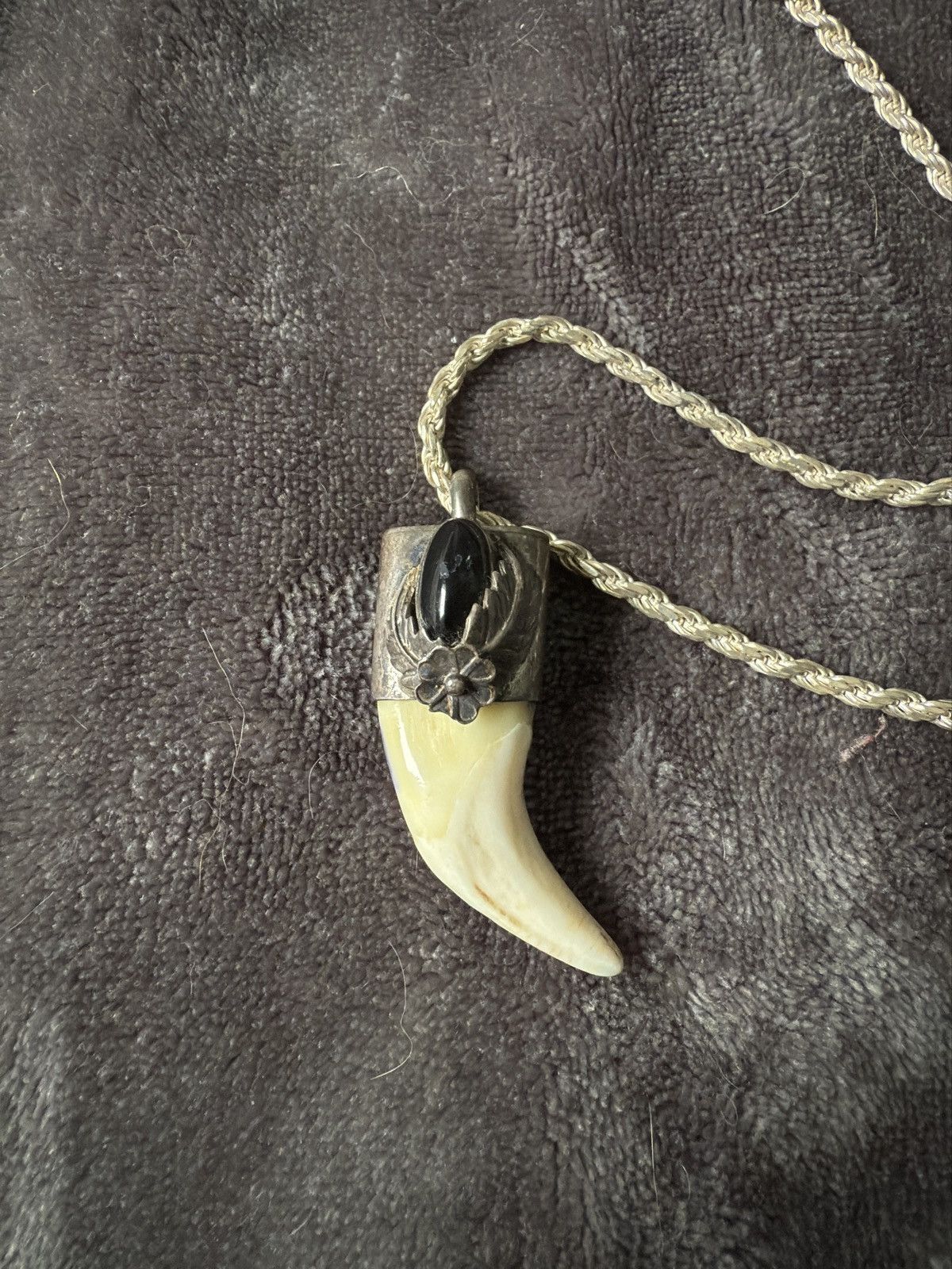Vintage Navajo Bone Claw Onyx Pendant Size ONE SIZE - 2 Thumbnail