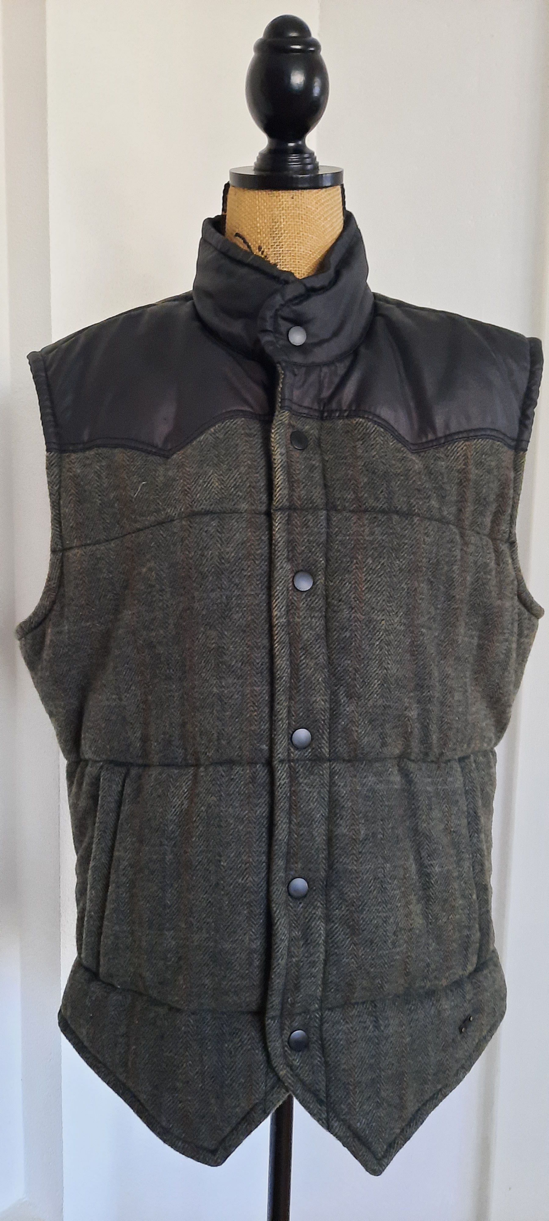 Diesel DIESEL Vest Jacket Sleeveless Padded L Size US L / EU 52-54 / 3 - 1 Thumbnail