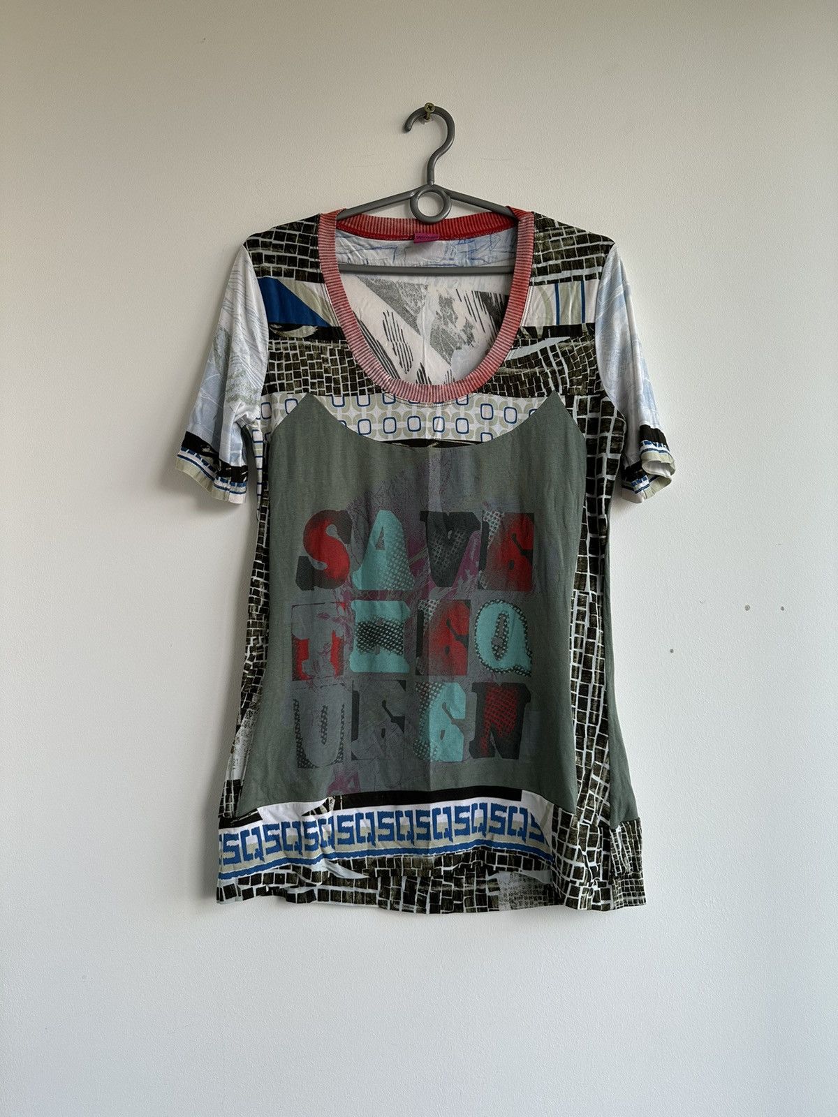 Vintage Save the Queen Short Sleeve Blouse Top Abstract Print Size L Size L / US 10 / IT 46 - 1 Thumbnail