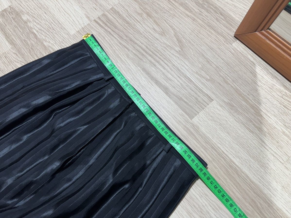 Valentino Valentino Skirt 46/12 Size 32" / US 10 / IT 46 - 12 Thumbnail