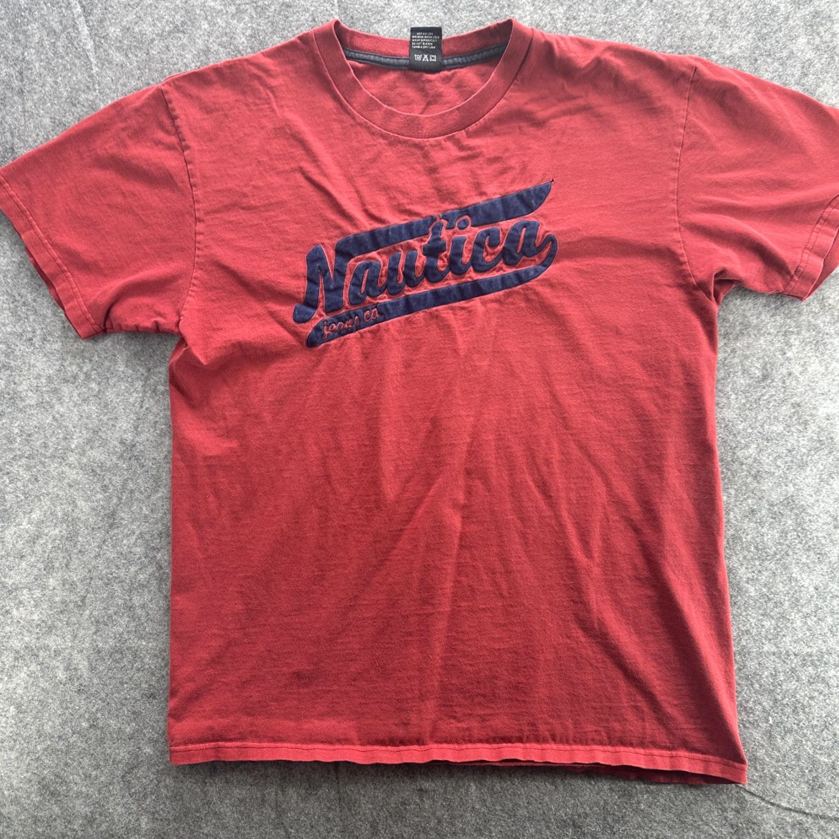 Nautica VINTAGE Nautica Graphic T-Shirt Mens Medium Red Casual Tee Retro Logo Size US M / EU 48-50 / 2 - 2 Thumbnail