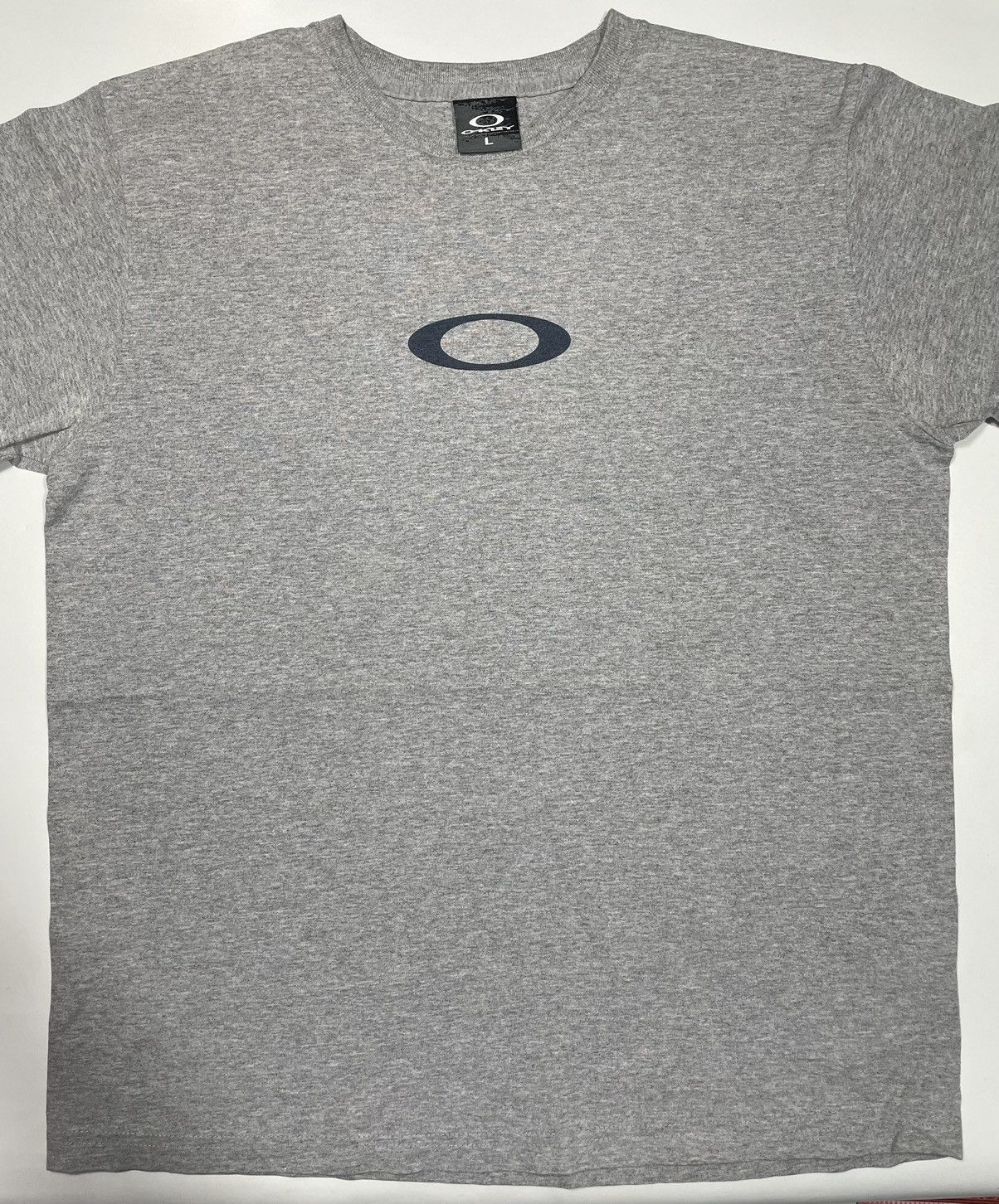 Oakley VINTAGE OAKLEY SOFTWARE CENTER LOGO TSHIRT MEDIUM Size US L / EU 52-54 / 3 - 3 Thumbnail
