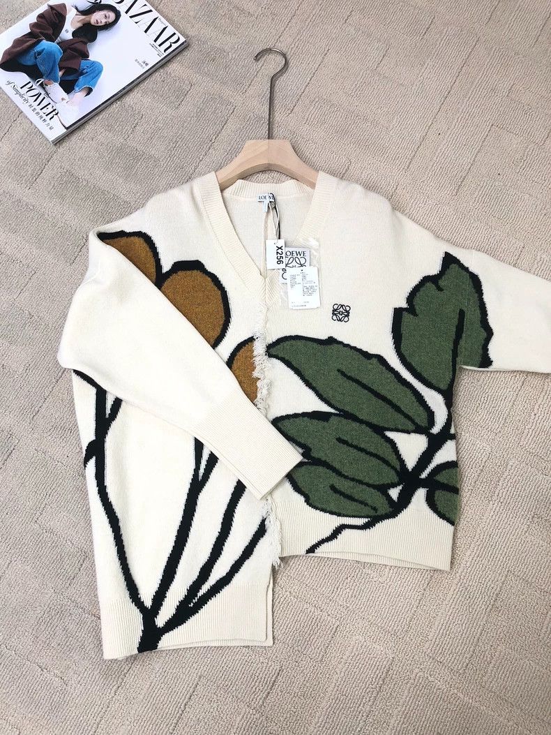 Loewe Loewe Irregularly designed sweater Size XS / US 0-2 / IT 36-38 - 1 Thumbnail