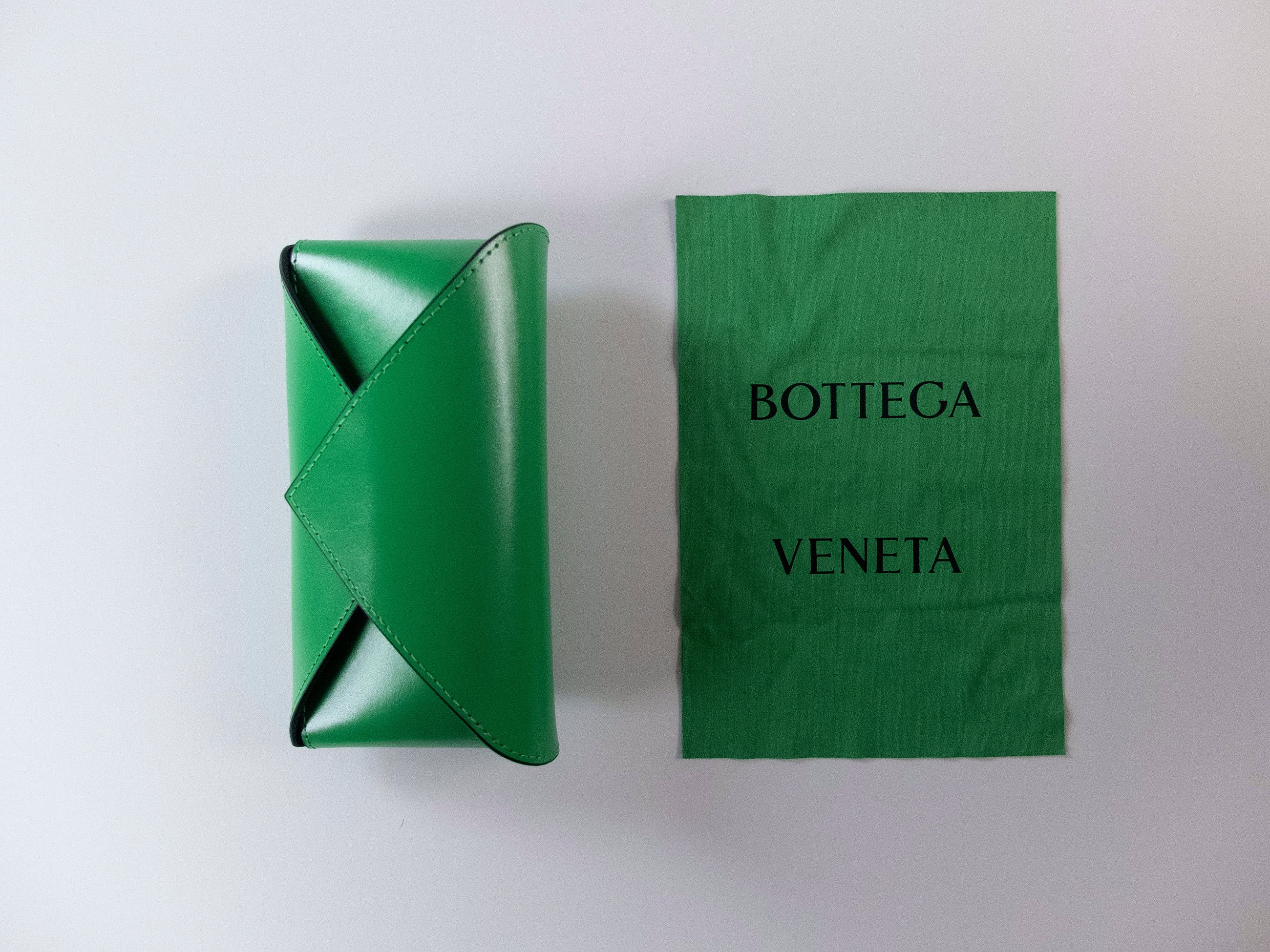 Bottega Veneta BOTTEGA VENETA Arch white oval injection sunglasses Size ONE SIZE - 12 Thumbnail