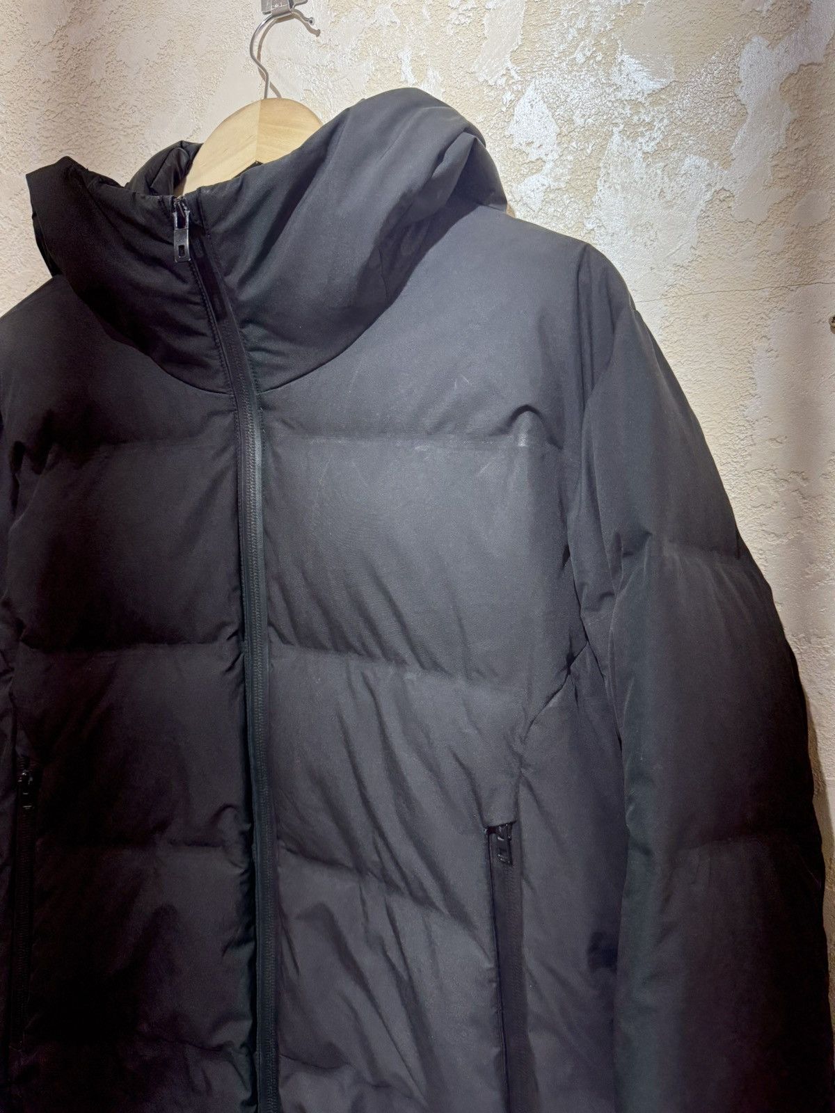 Uniqlo Uniqlo Mens Down Hooded Black Jacket Size S Size US S / EU 44-46 / 1 - 4 Thumbnail