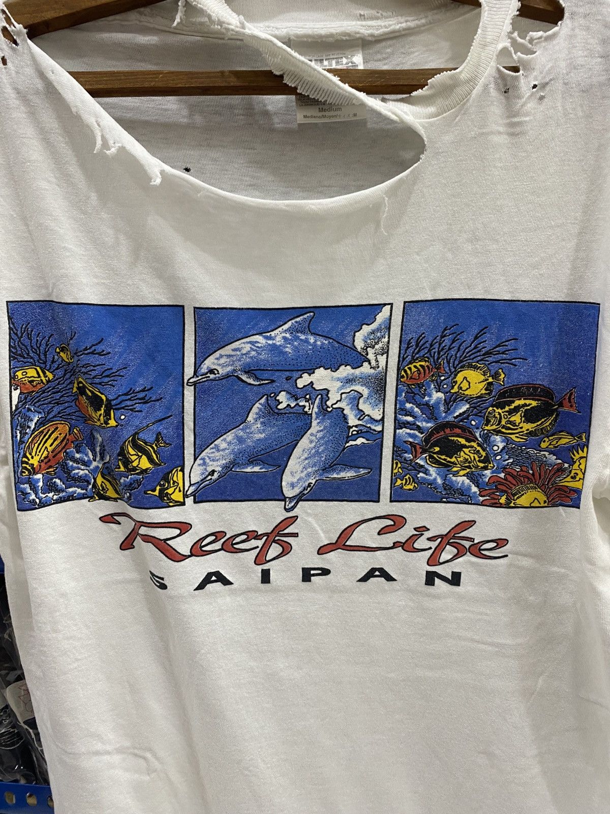 Tultex DISTRESSED SAIPAN TSHIRT Size US M / EU 48-50 / 2 - 2 Thumbnail
