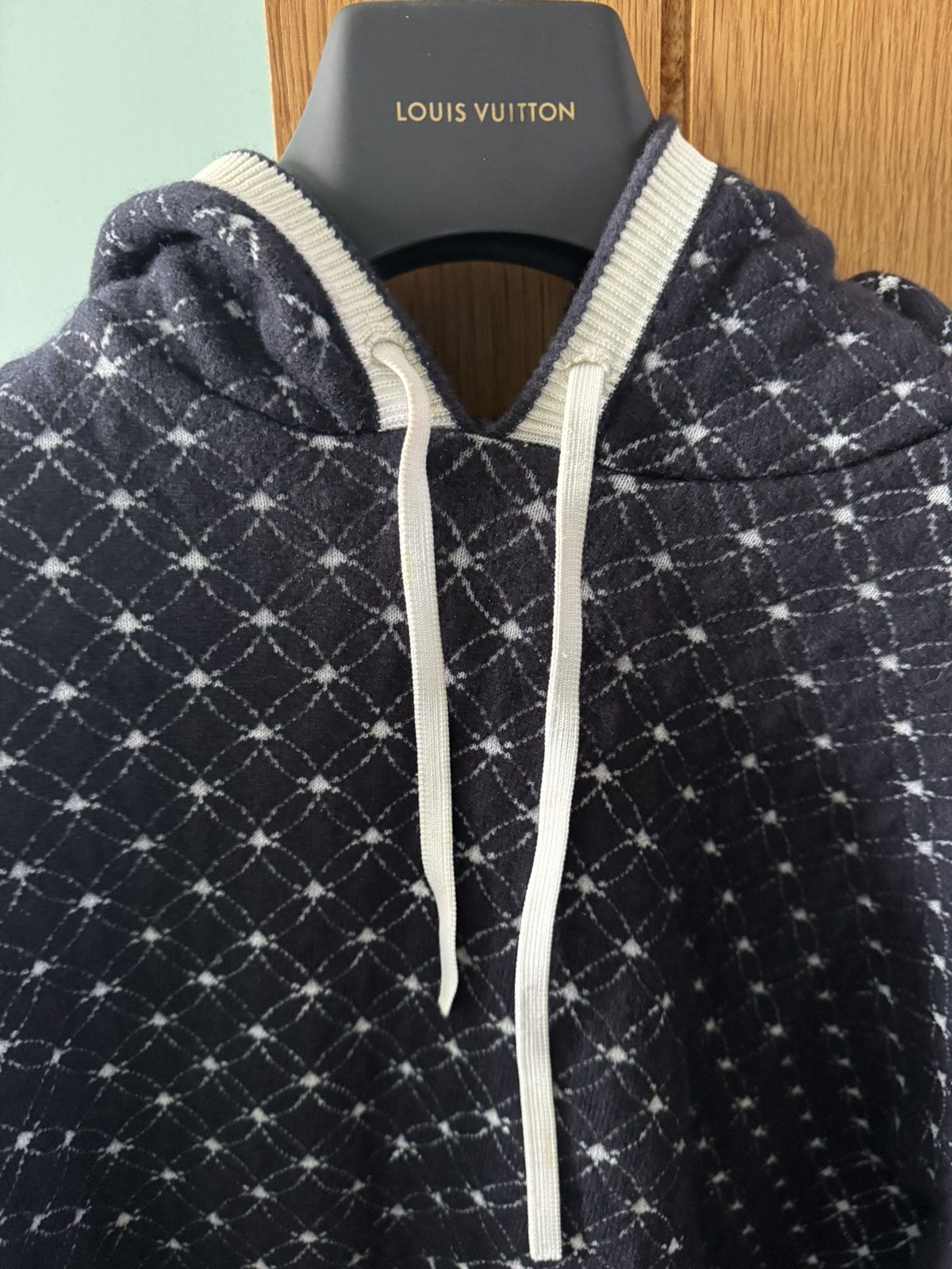 Louis Vuitton Louis vuitton hoodie size xxl Size US XXL / EU 58 / 5 - 4 Thumbnail