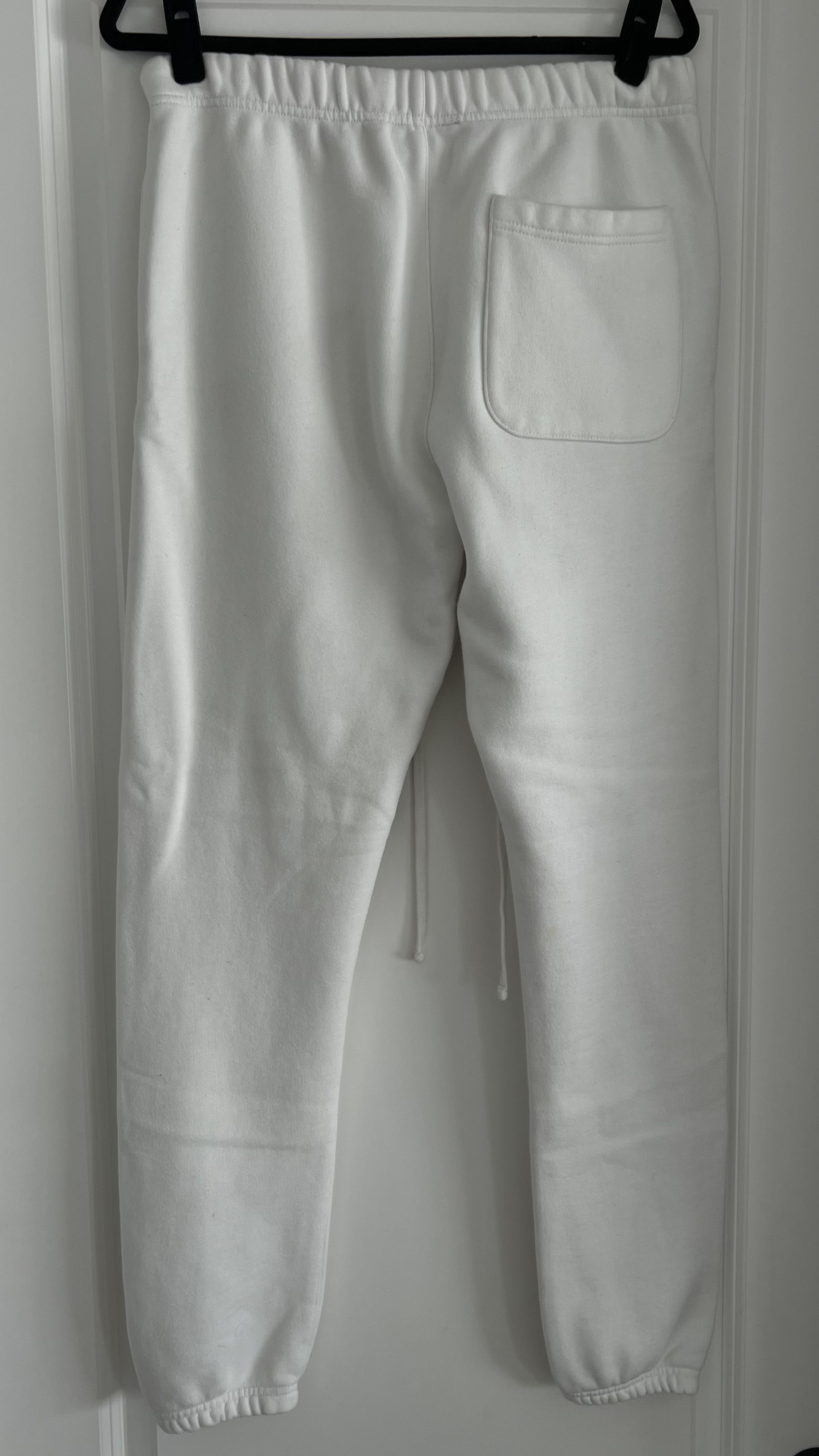 Essentials Fear of God Essentials Sweatpants (White) Size 29" - 4 Thumbnail