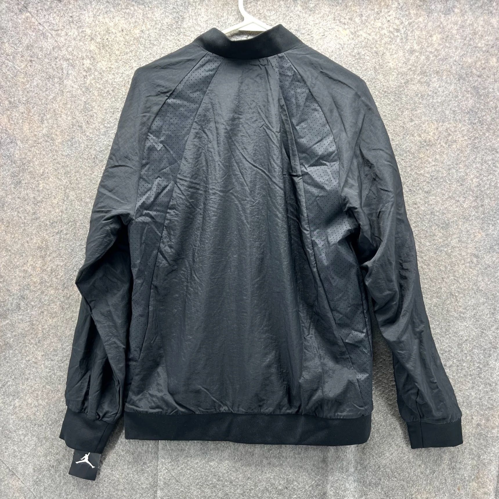 Jordan Brand VINTAGE Jordan Windbreaker Jacket Mens Medium Black Lightweight 843100-010 Logo 90s Size US M / EU 48-50 / 2 - 2 Thumbnail