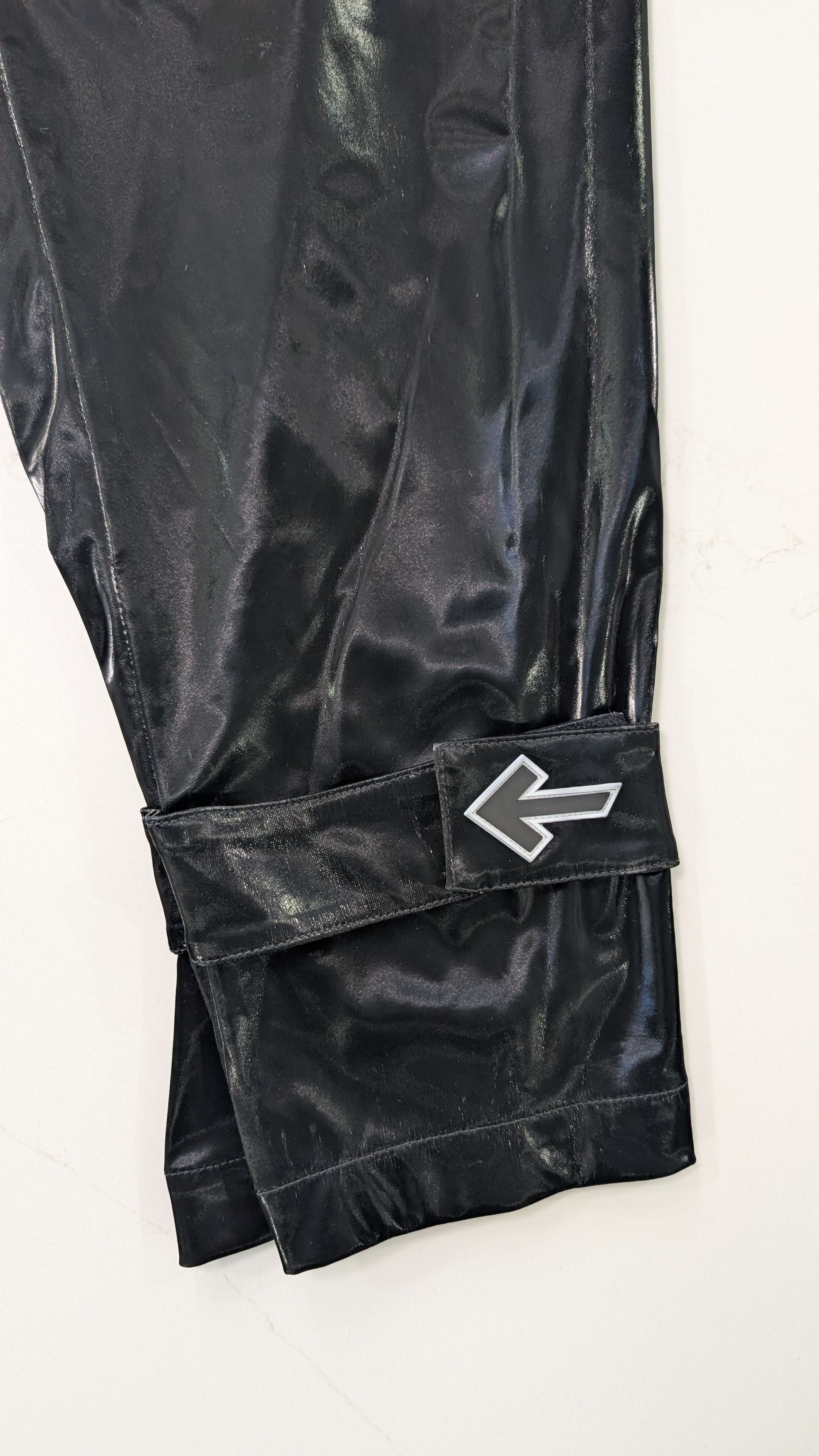 Off-White Off-White Virgil Abloh Slick Shine Cargo Joggers Black IT 44 Size US 30 / EU 46 - 4 Thumbnail