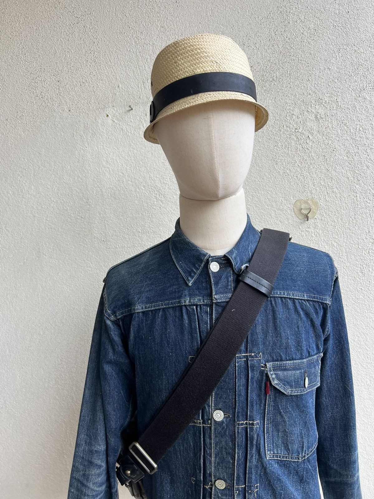 Hugo Boss × Leather Hugo Boss Fade Patina Leather Heavy Messenger Bag Size ONE SIZE - 5 Thumbnail