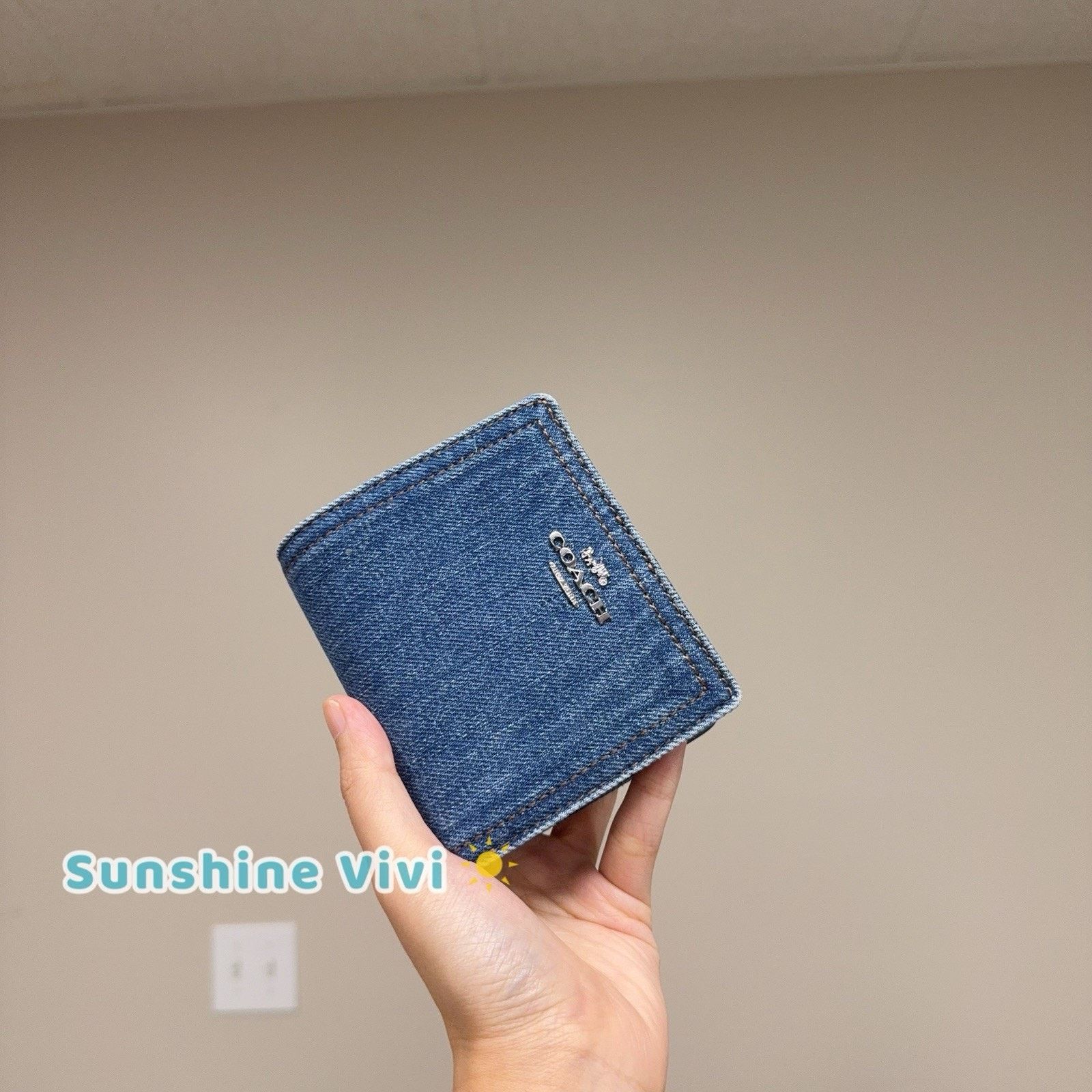 Coach NWT Coach Snap Wallet In denim/Silver/Indigo CAP07 Denim Size ONE SIZE - 13 Thumbnail