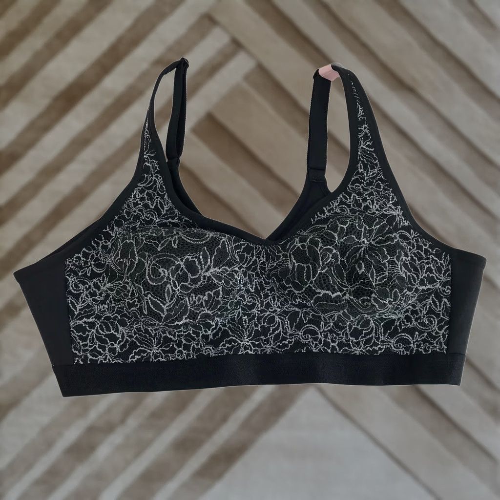 Vintage Cacique Black Silver Floral Lace Unlined Full Coverage No-Wire Bra 44C Womens Plus Size Coverage Full Lace Wireless Hook & Eye Adjustable Straps XS Size ONE SIZE - 1 Thumbnail