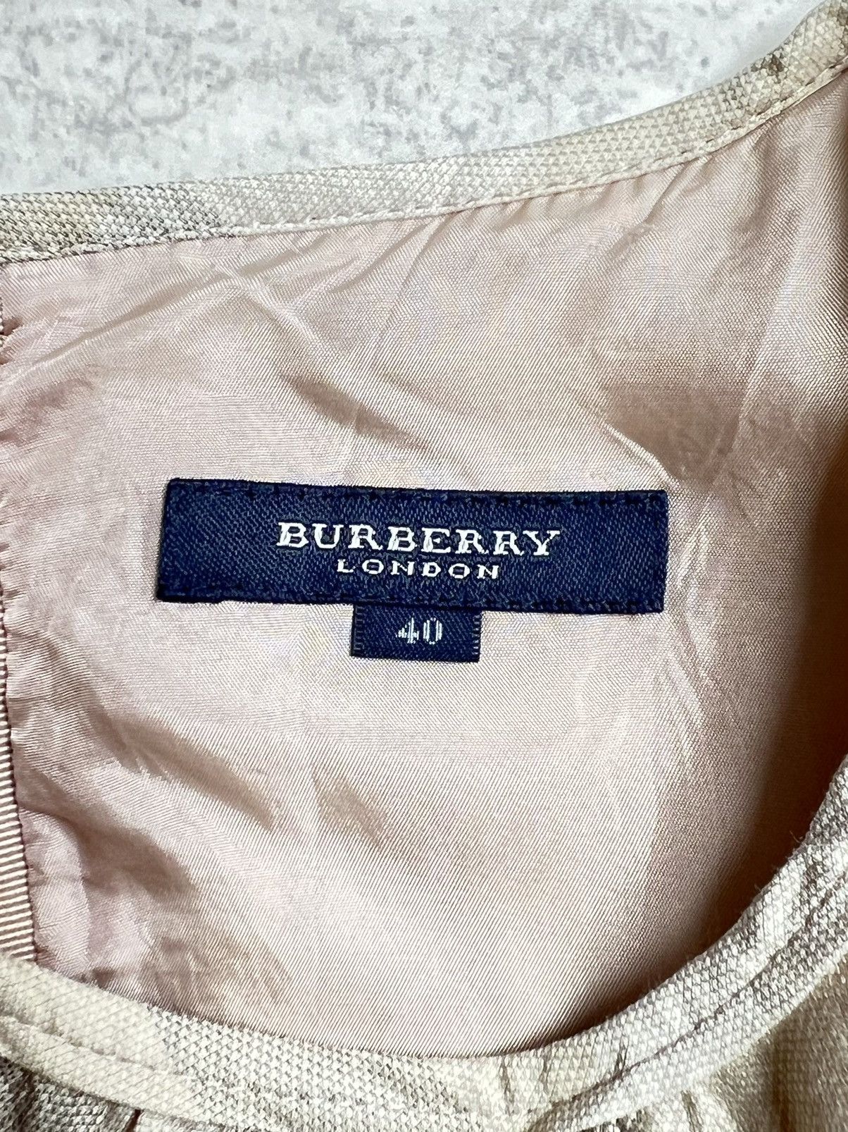 Burberry Burberry London Midi Dress Size XS / US 0-2 / IT 36-38 - 11 Thumbnail