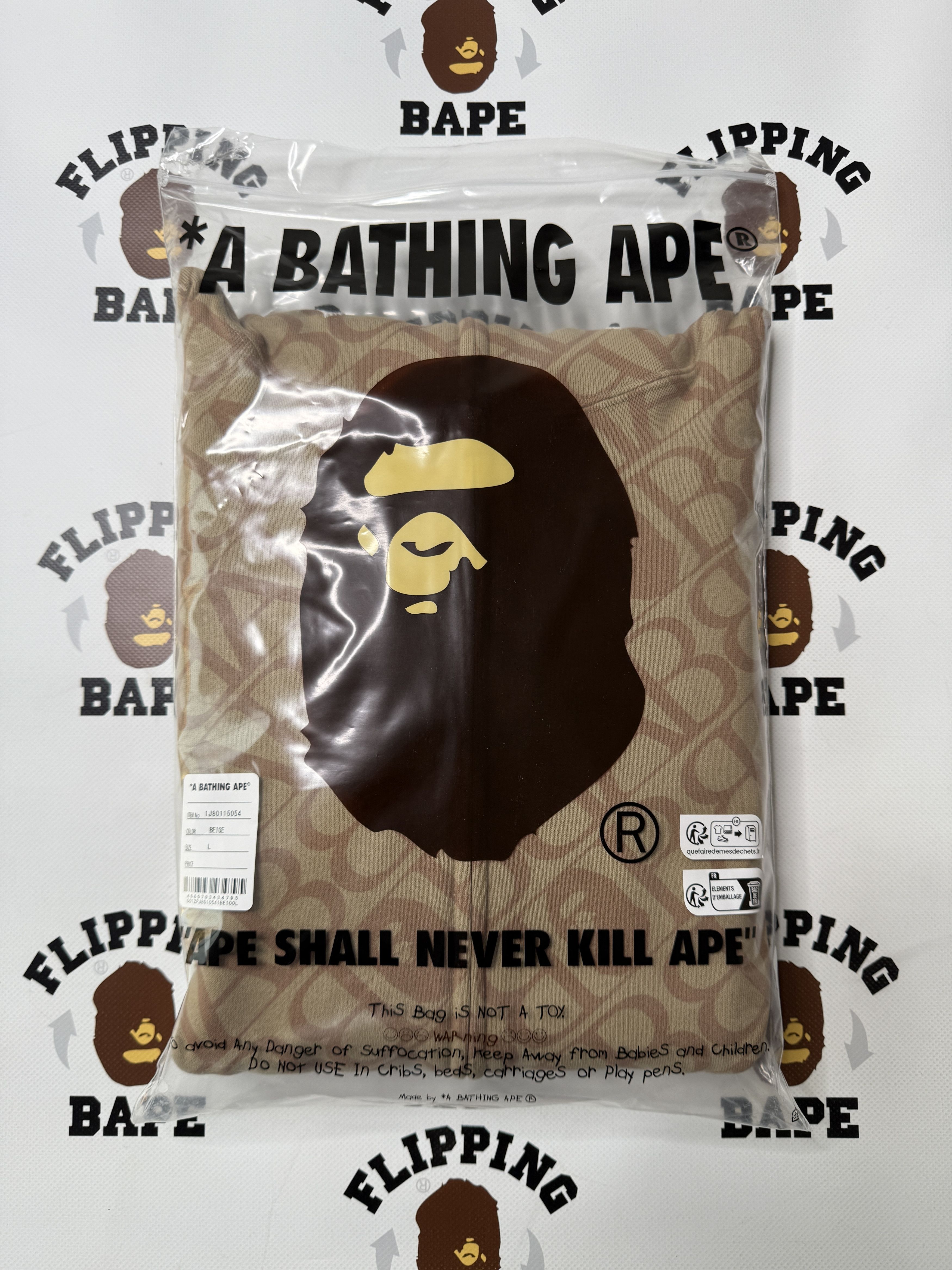 Bape SPORT MONOGRAM SHARK HOODIE Size US M / EU 48-50 / 2 - 19 Thumbnail