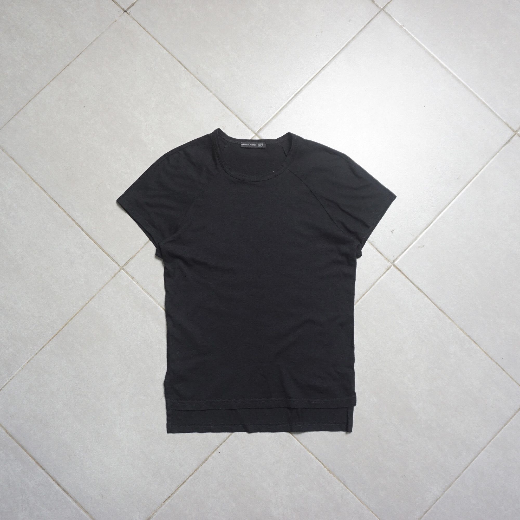 Alexander McQueen Vintage 90s Alexander Mcqueen tee Size M / US 6-8 / IT 42-44 - 5 Thumbnail