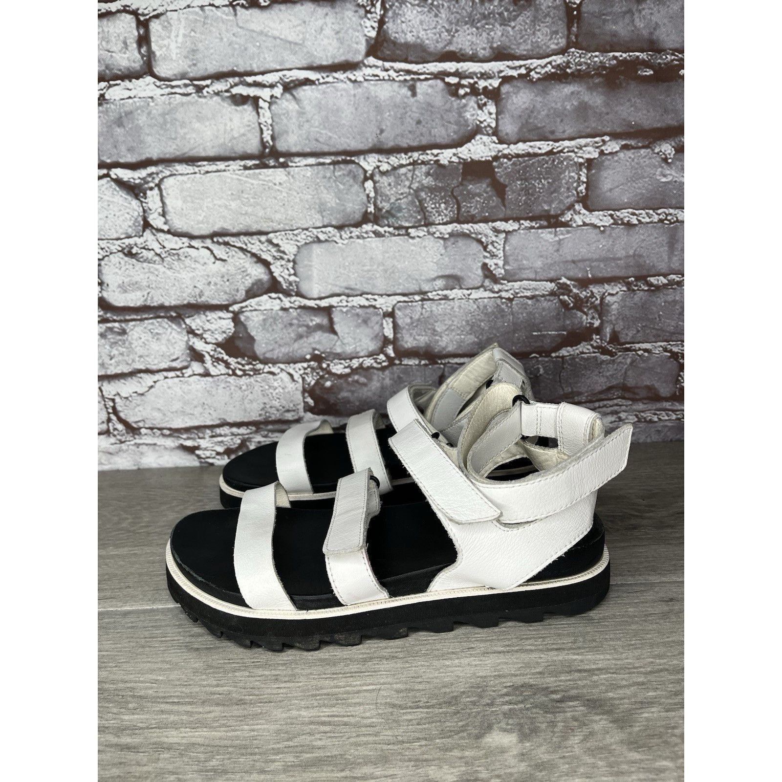 SOREL Sorel Roaming White Leather Multi Strap Platform Sandals Wom Size US 7.5 / IT 37.5 - 14 Thumbnail