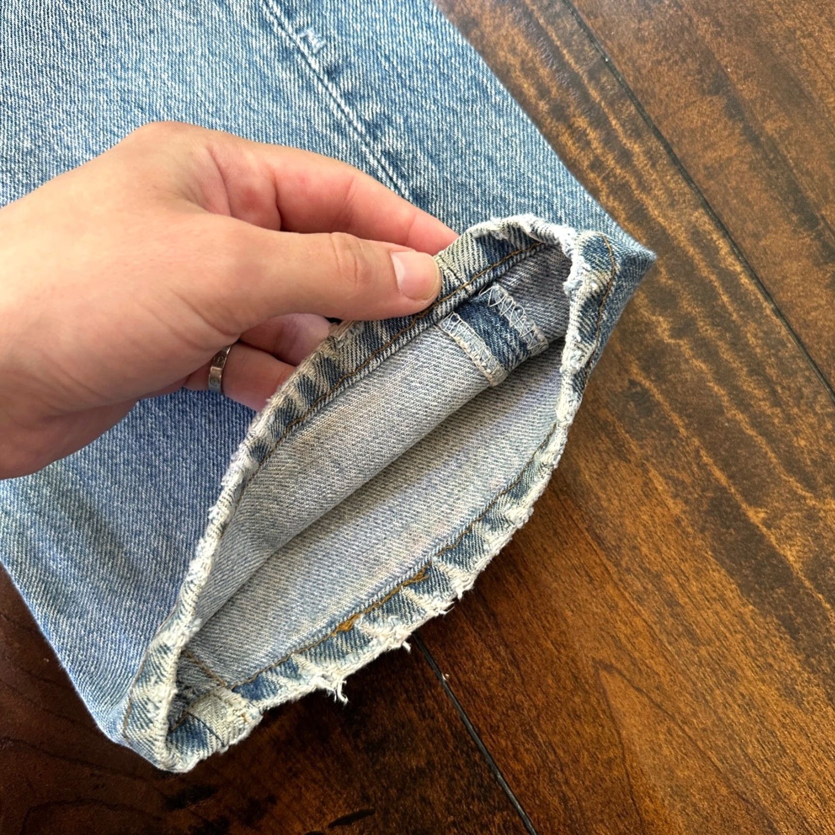 Levi's VINTAGE Levi's 501 90s Straight Leg Jeans 32x36 Thrashed Blue Denim USA Mens Size US 32 / EU 48 - 4 Thumbnail