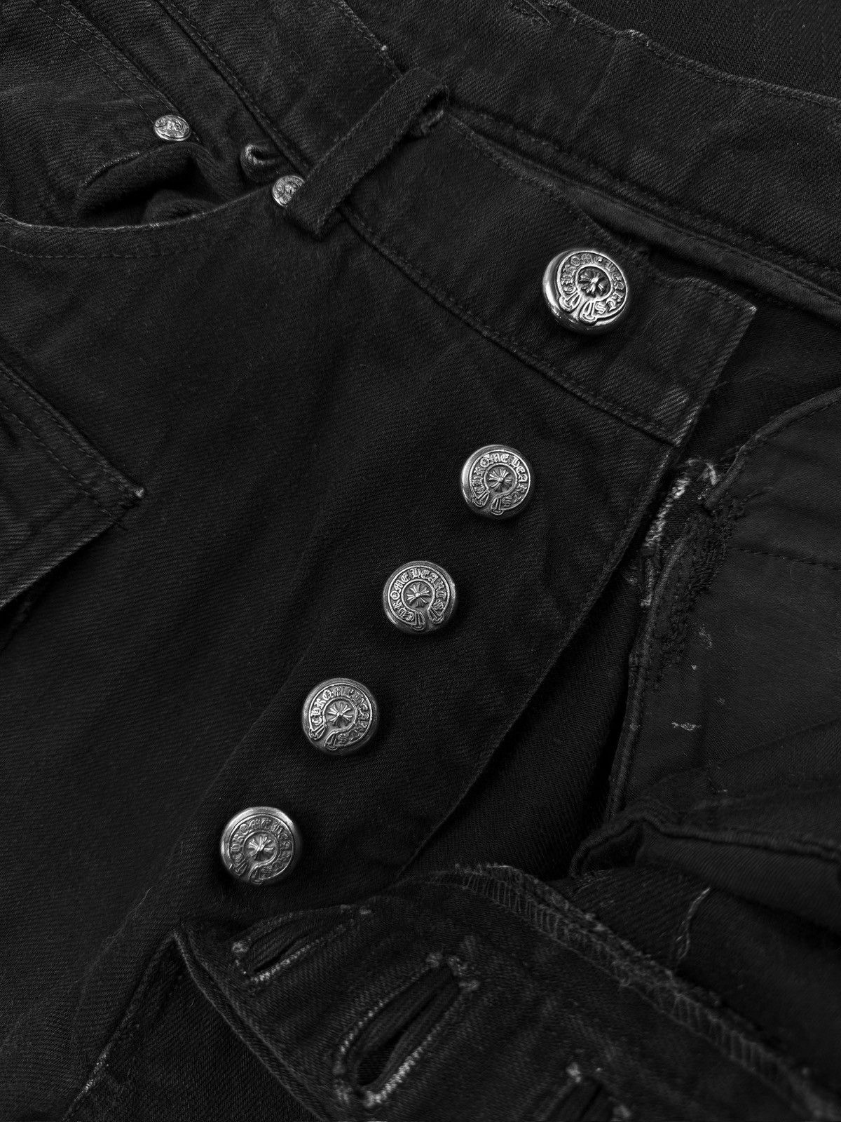 Chrome Hearts Chrome Hearts ‘Fatigue’ 9 Cargo Pocket Fleur Knee Washed Denim Pants Size US 30 / EU 46 - 4 Thumbnail