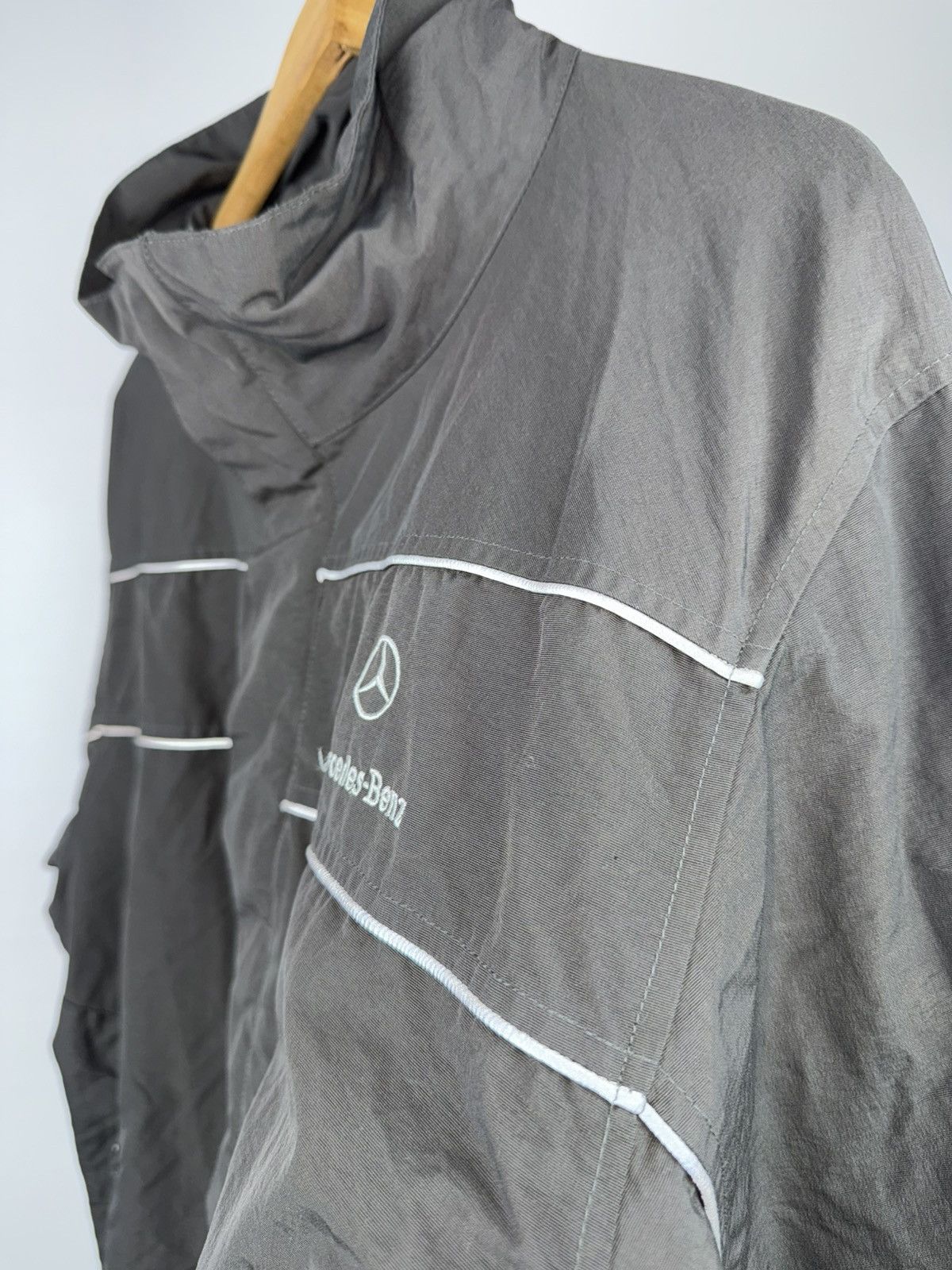 Mercedes-Benz 00s Racing Mercedes Benz Jacket Grey L Y2K Windbreaker Tech Size US L / EU 52-54 / 3 - 18 Thumbnail