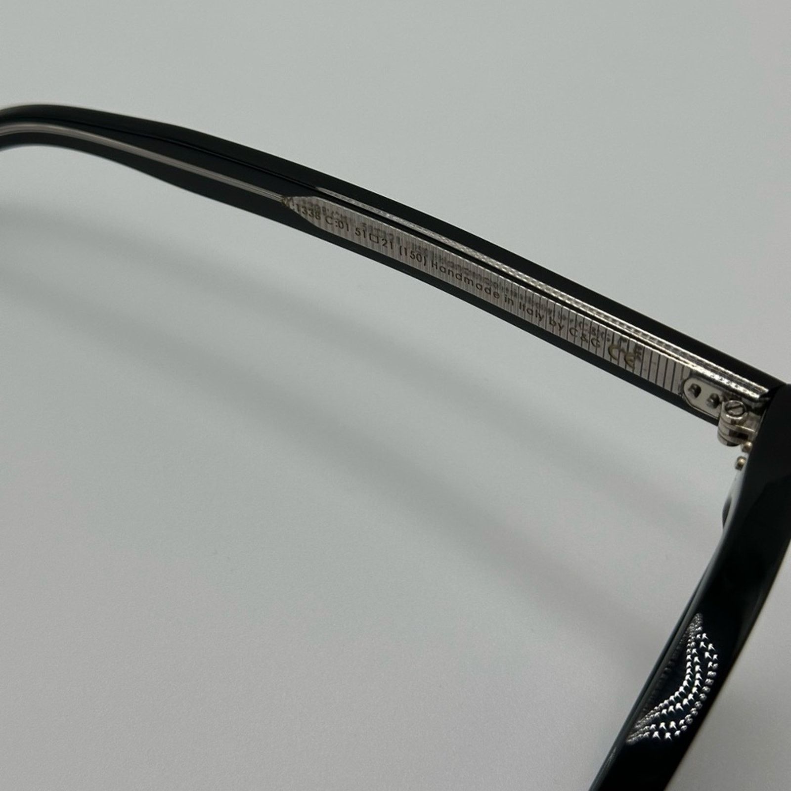 Cutler and Gross NEW CUTLER AND GROSS CG1338S 001 Black Unisex Sunglasses Size ONE SIZE - 6 Thumbnail