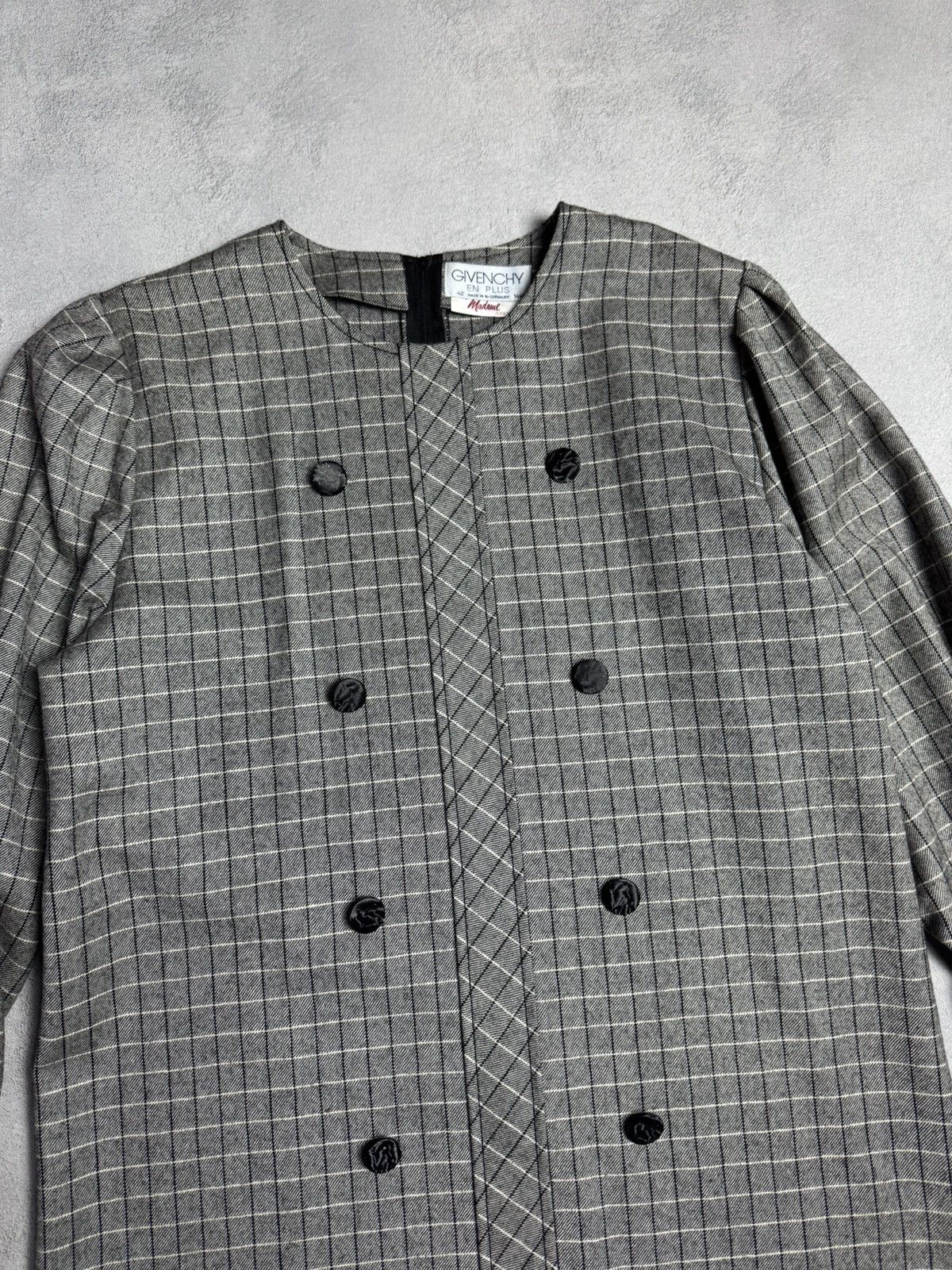 Givenchy GIVENCHY EN PLUS Vintage 90s Wool Cape Coat size 42 Size M / US 6-8 / IT 42-44 - 3 Thumbnail