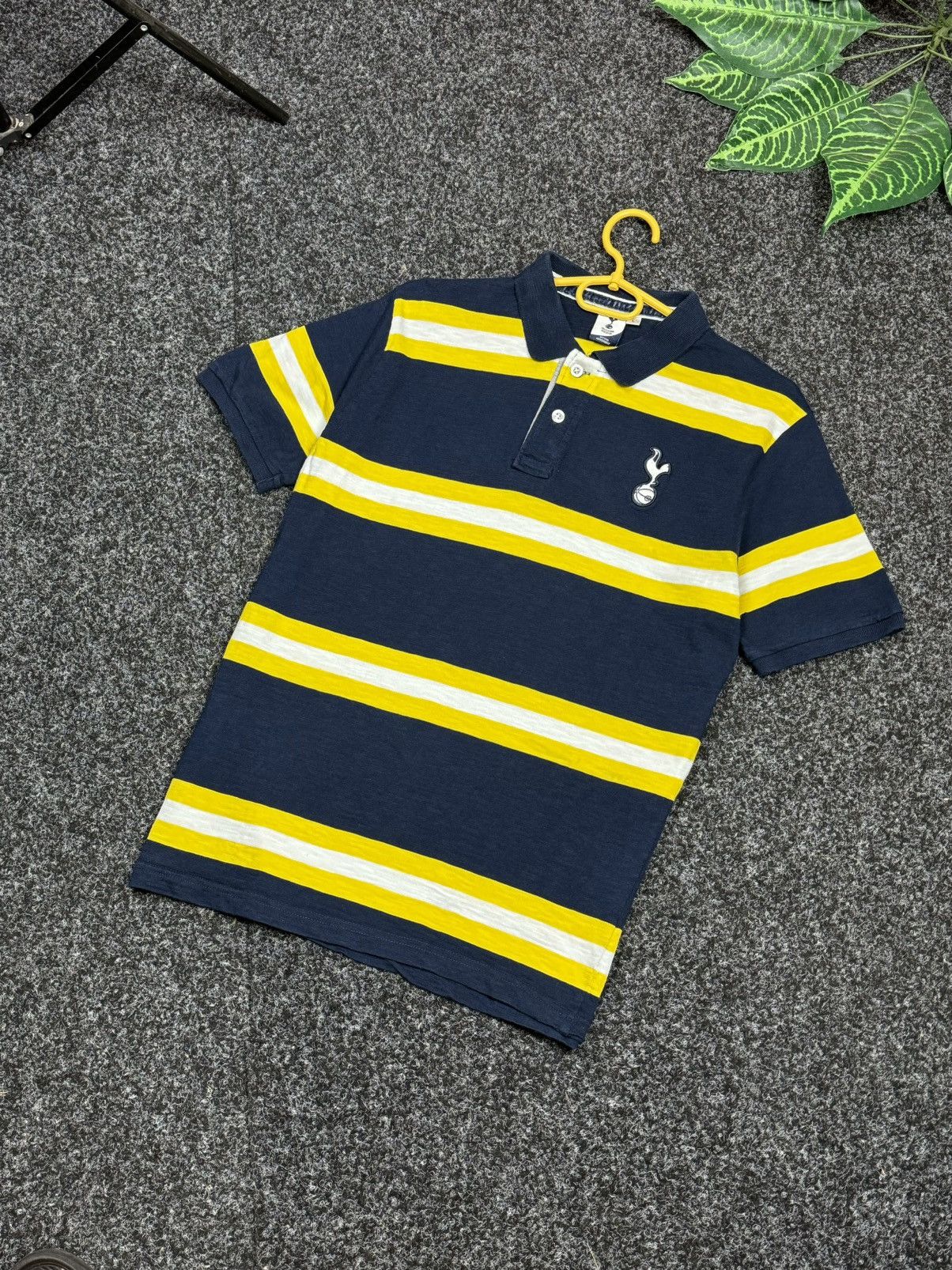 Other Tottenham Polo Football Soccer Jersey size L Size US L / EU 52-54 / 3 - 8 Thumbnail