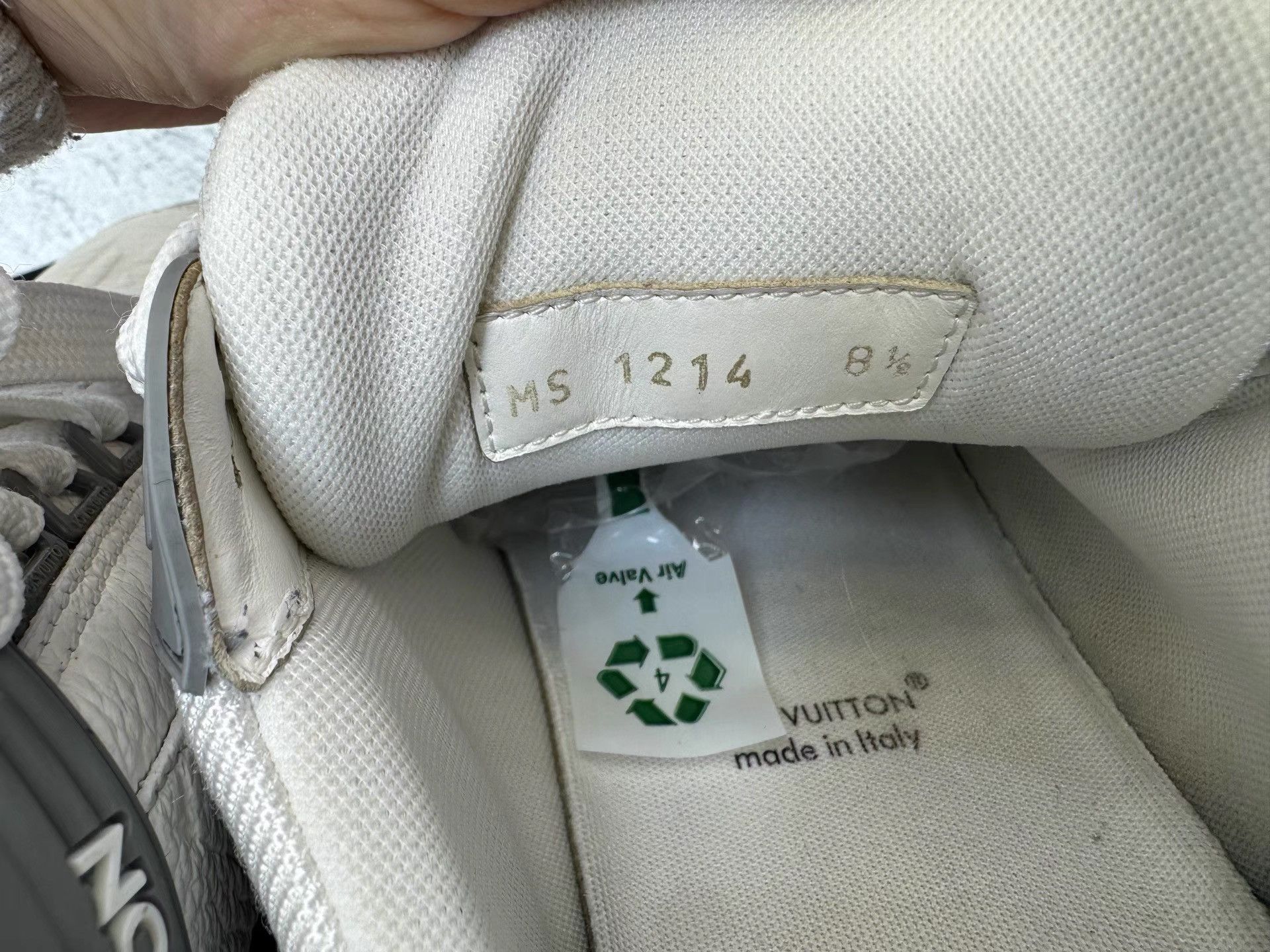 Louis Vuitton Louis Vuitton Grey White Denim Trainer Sneakers K36 Size US 8.5 / EU 41-42 - 5 Thumbnail