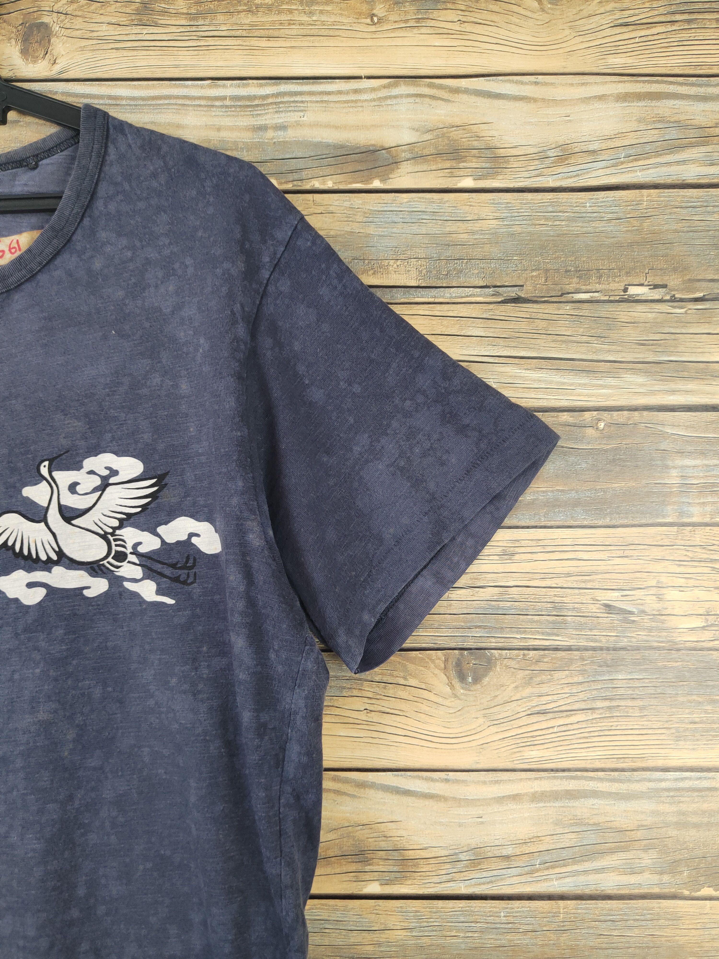 Japanese Brand × Vintage DL Uniqlo swan Navy Faded Short Sleeve T-shirts #661 Size US L / EU 52-54 / 3 - 8 Thumbnail