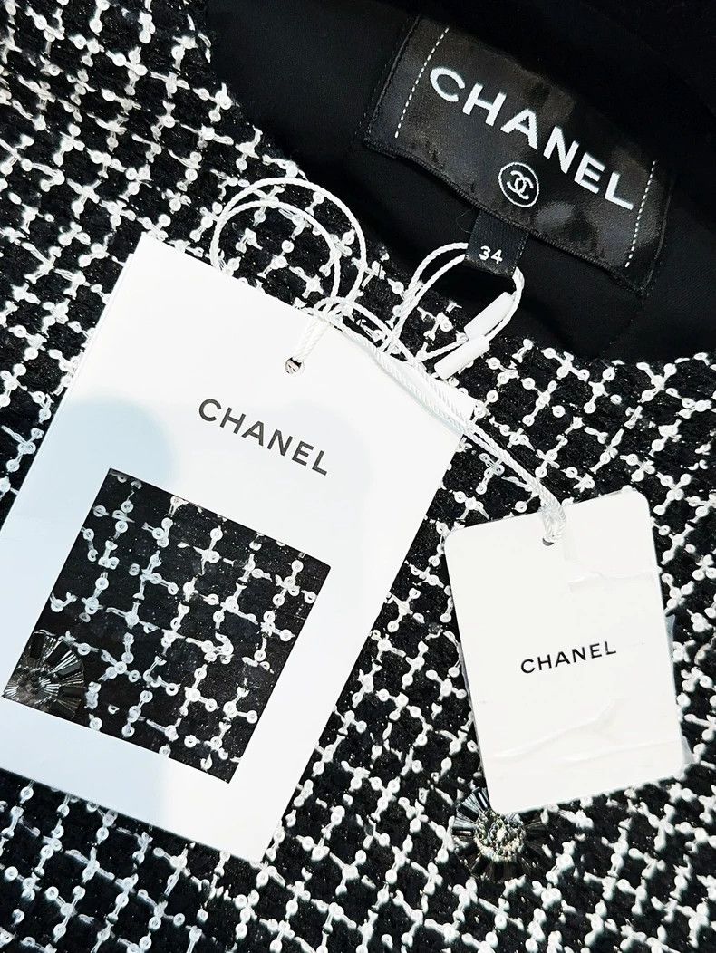 Chanel Chanel 23C Early Spring Show Black Silhouette Oblique Lape Size XXS / US 00 / IT 34 - 4 Thumbnail