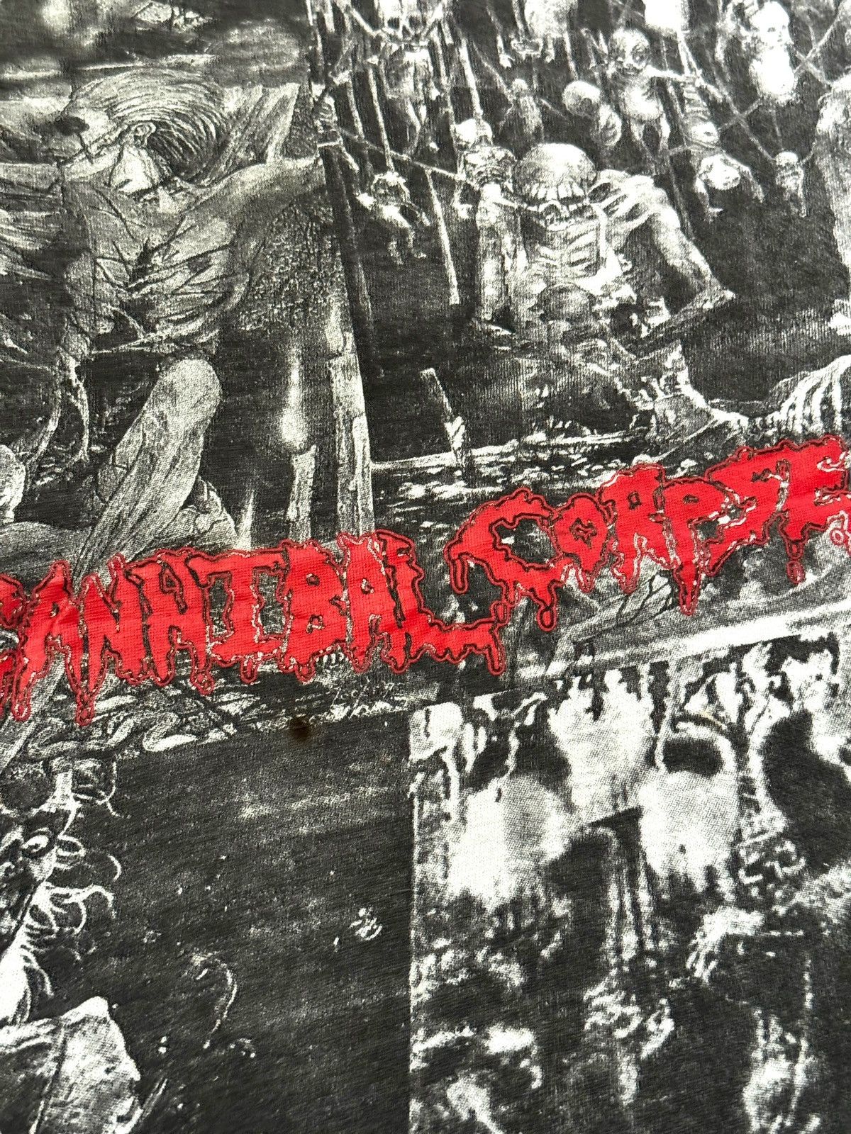 Band Tees *RARE* VINTAGE 1990s 90s CANNIBAL CORPSE AOP T-SHIRT XL Size US XL / EU 56 / 4 - 4 Thumbnail