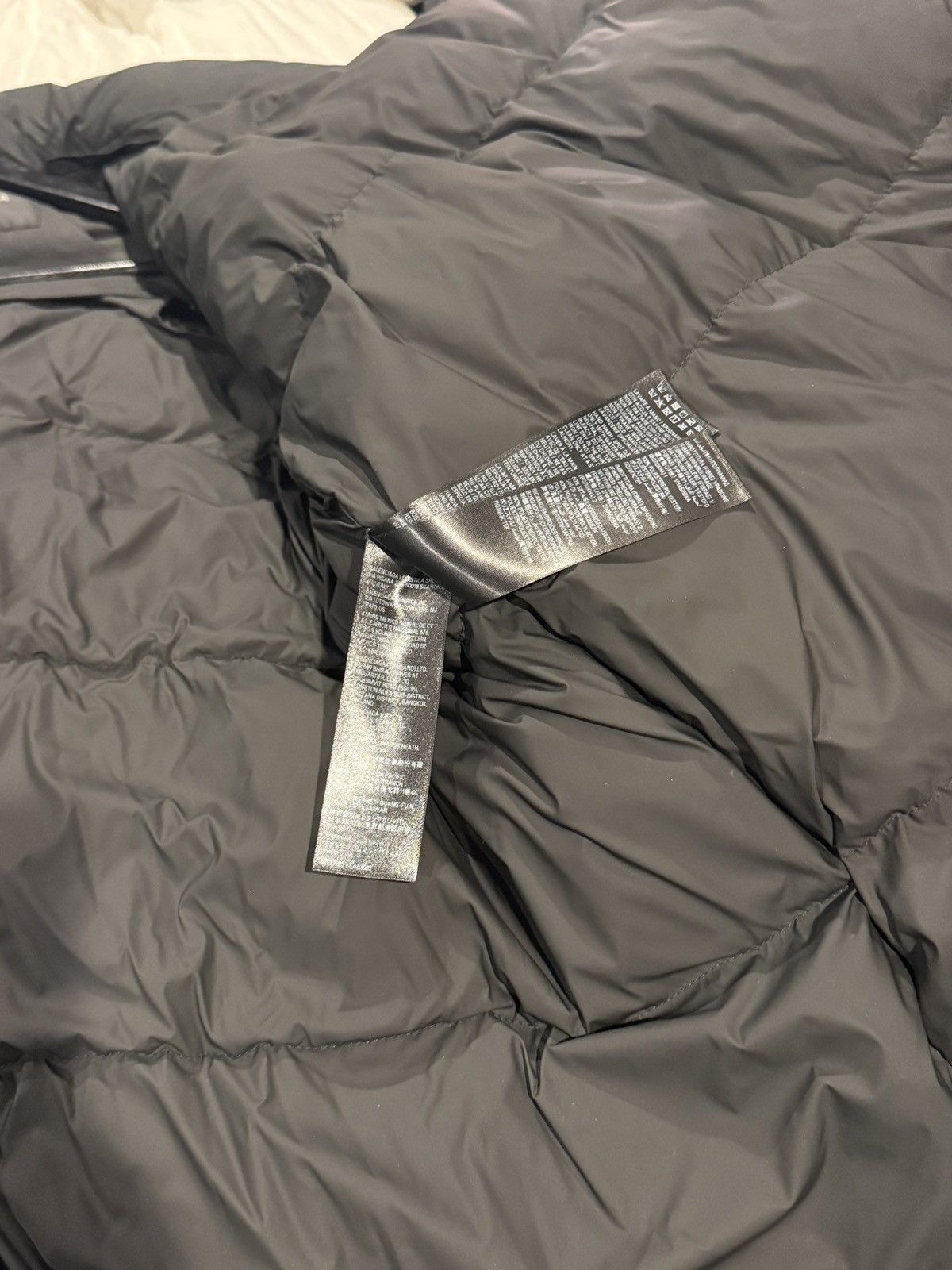 Balenciaga Balenciaga puffy jacket size 1 Size US S / EU 44-46 / 1 - 7 Thumbnail