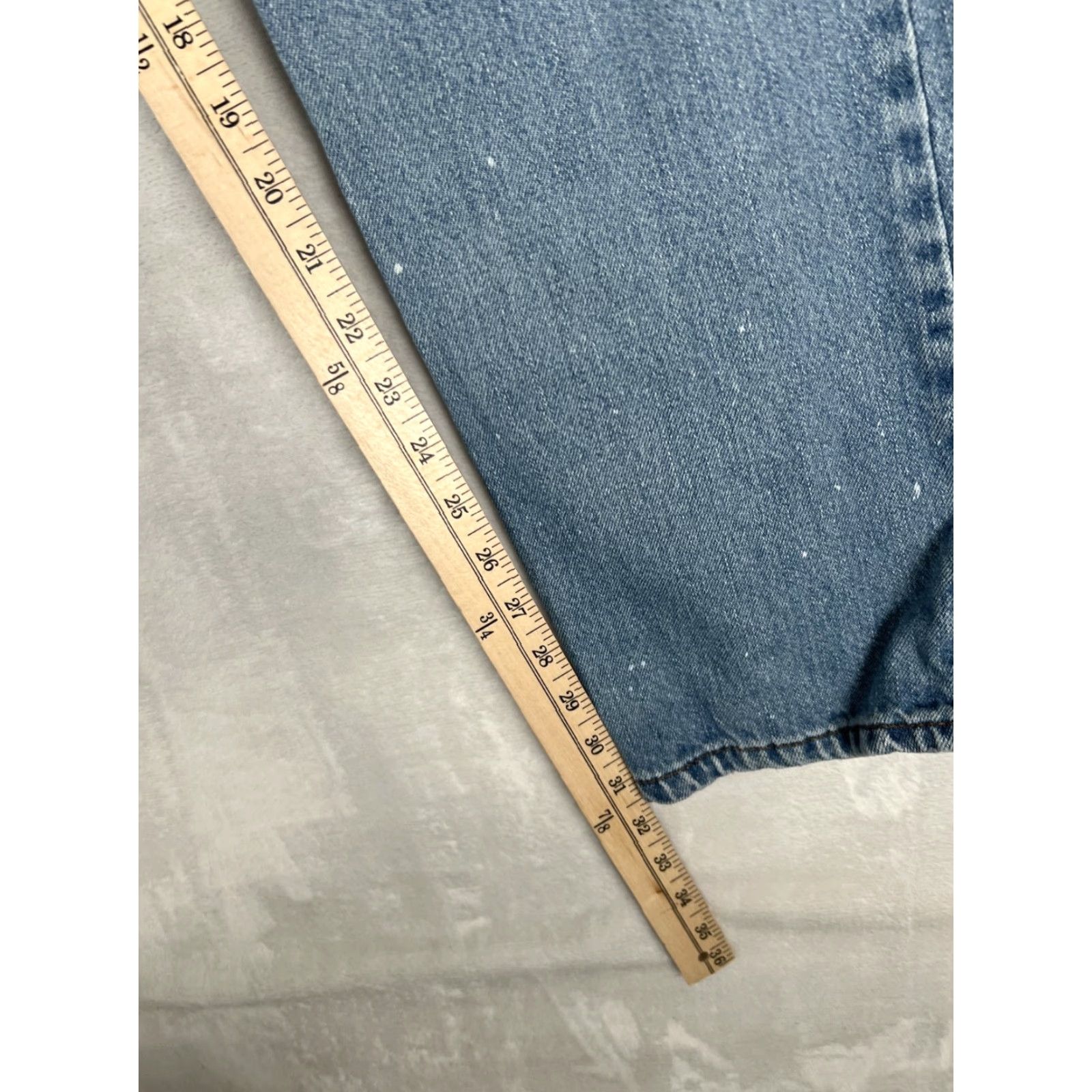 Levi's VINTAGE Levi’s 505 Denim Jeans Size 34x32 Medium Wash Blue 5-Pocket Grunge Distressed 80s 90s USA Mens Jeans Regular Hem/Zip Size US 34 / EU 50 - 6 Thumbnail