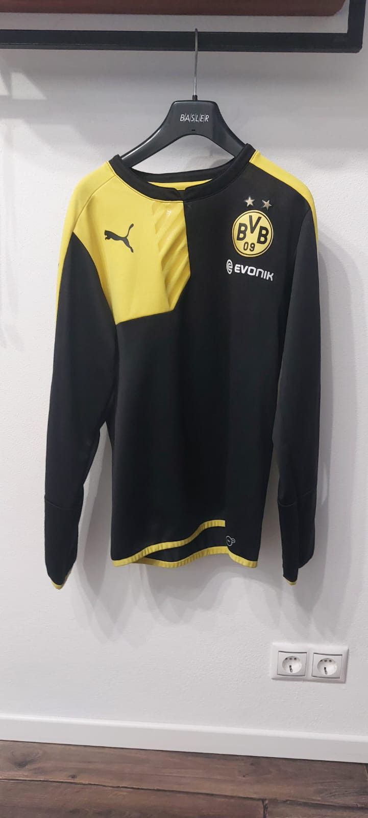 Puma Dortmund Trainign Kit Puma 2015/16 (XXL. Kids) Size US XXL / EU 58 / 5 - 1 Thumbnail