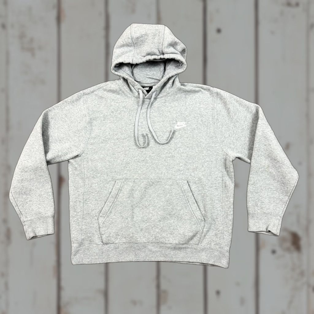 Nike Nike Hoodie Mens M Gray Pullover Sweatshirt with Pockets Hooded Drawstring, Fleece, Nike Sportswear, Regular Fit, 90s Sports Theme Size US M / EU 48-50 / 2 - 1 Thumbnail
