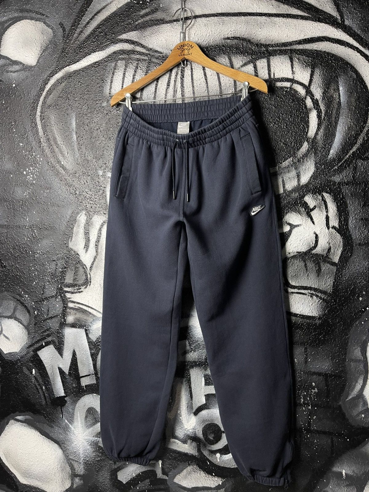 Nike Y2K Nike Sportswear Baggy Fit Sweat Pants Men’s Size M Size US 32 / EU 48 - 1 Thumbnail