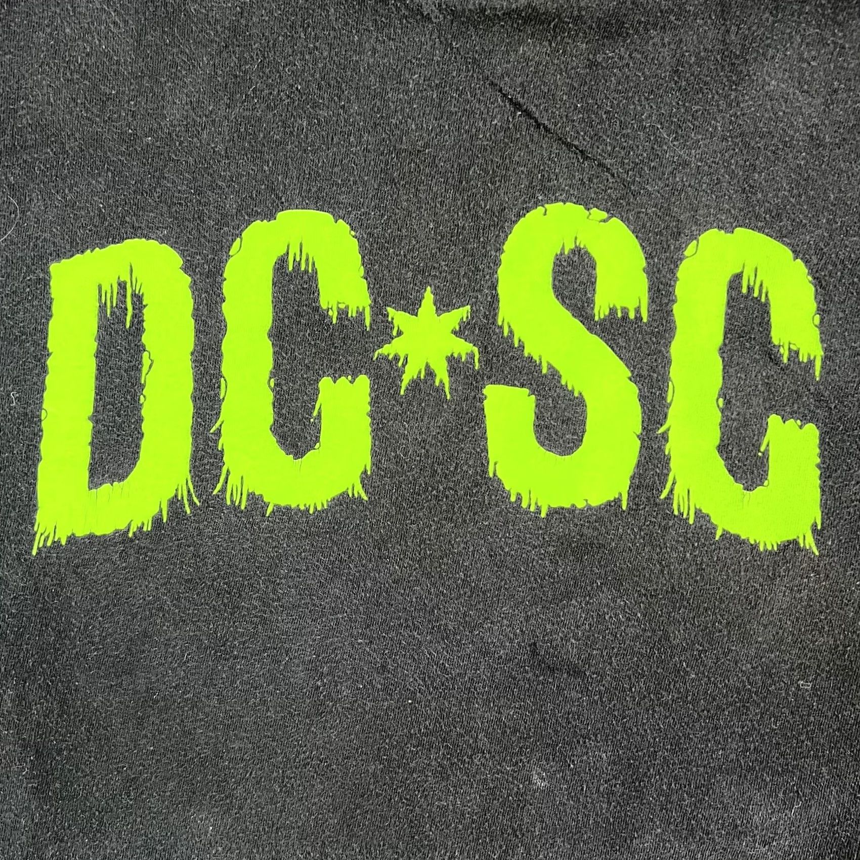 Vintage VINTAGE DC Shoes Shirt Mens XL Black DC SC Neon Green Skater Tee T-Shirt Logo Skate Size US XL / EU 56 / 4 - 4 Thumbnail
