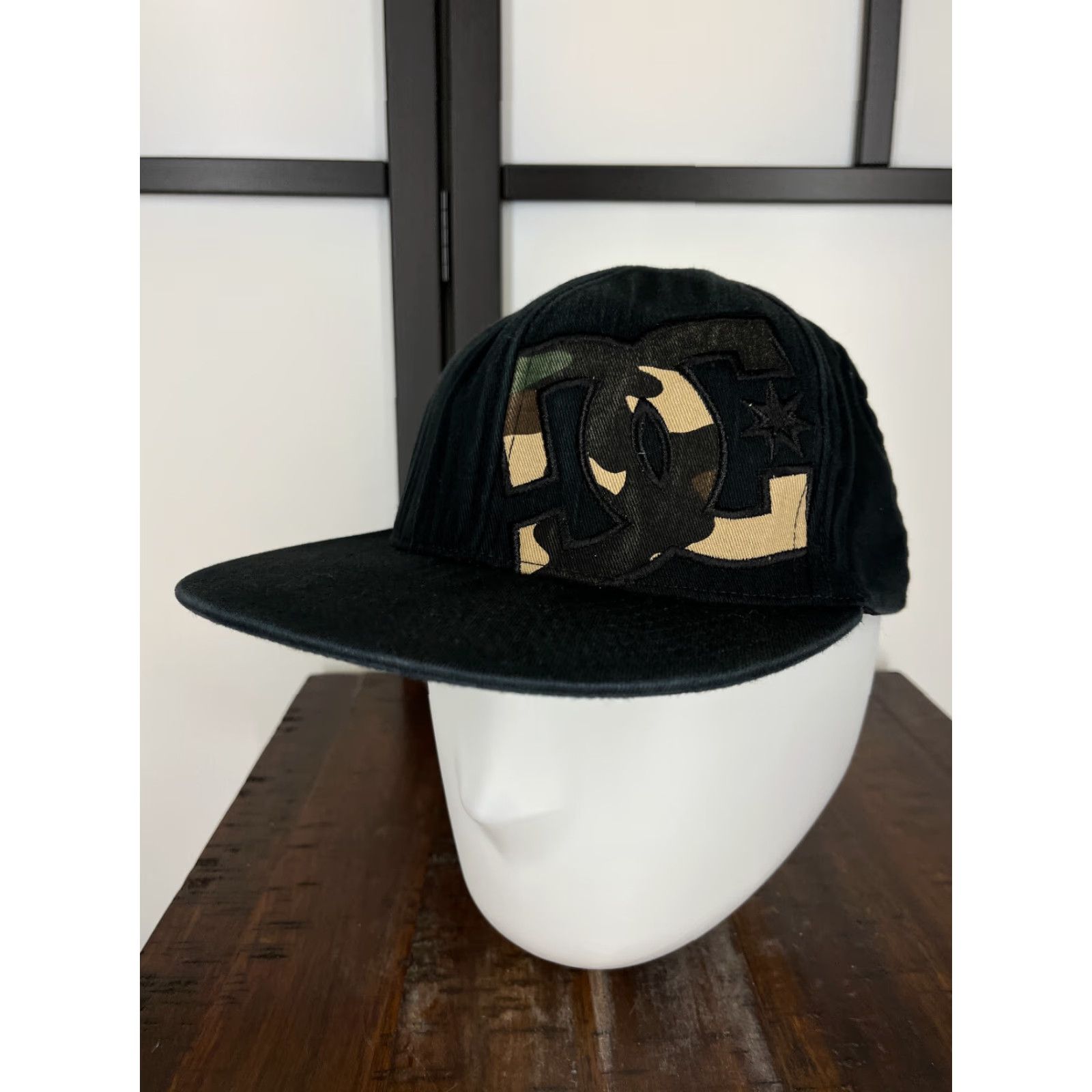 Vintage DC Shoes Hat Cap Fitted Adult Large Black Green Camo Flexfit Cotton Blend Skate - Baseball Cap Mens" Size ONE SIZE - 4 Thumbnail