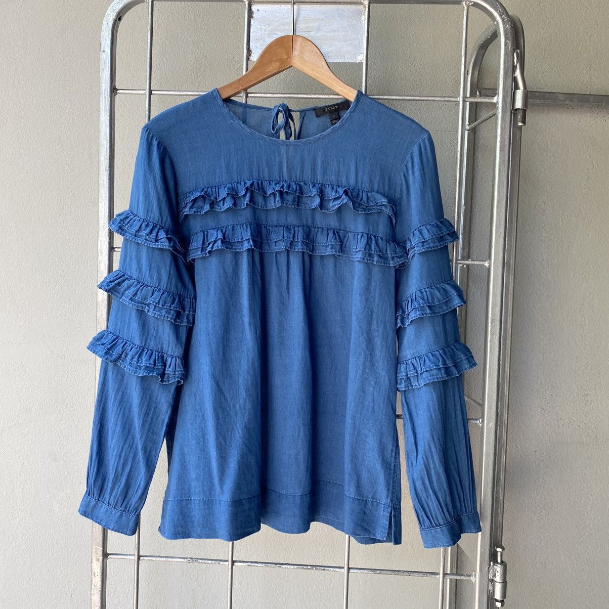 J.Crew J.CREW Blue Ruffled Long-Sleeve Blouse Size XS / US 0-2 / IT 36-38 - 19 Thumbnail