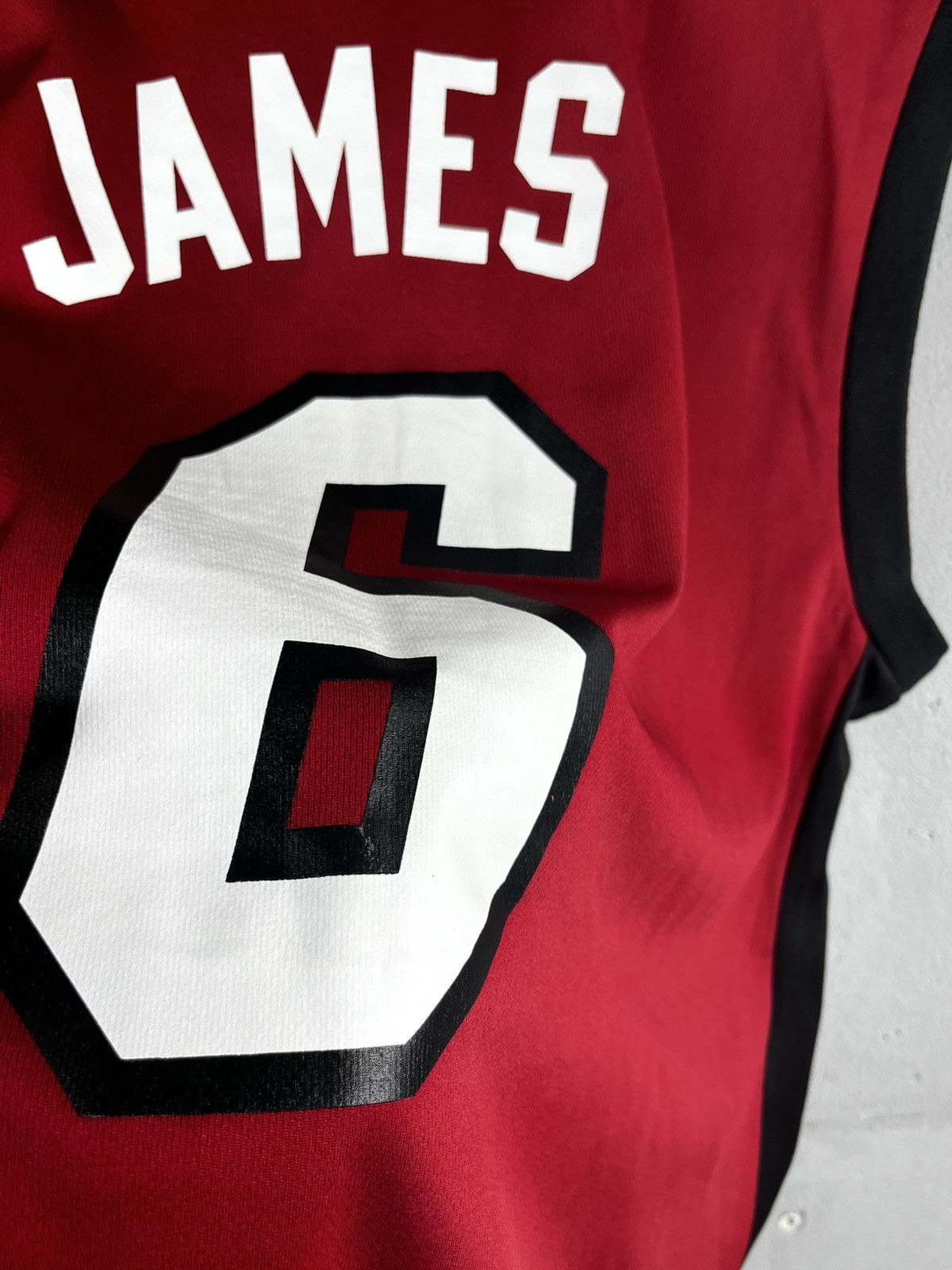 NBA Miami Heat Lebron James #6 NBA Basketball Jersey Size US M / EU 48-50 / 2 - 6 Thumbnail